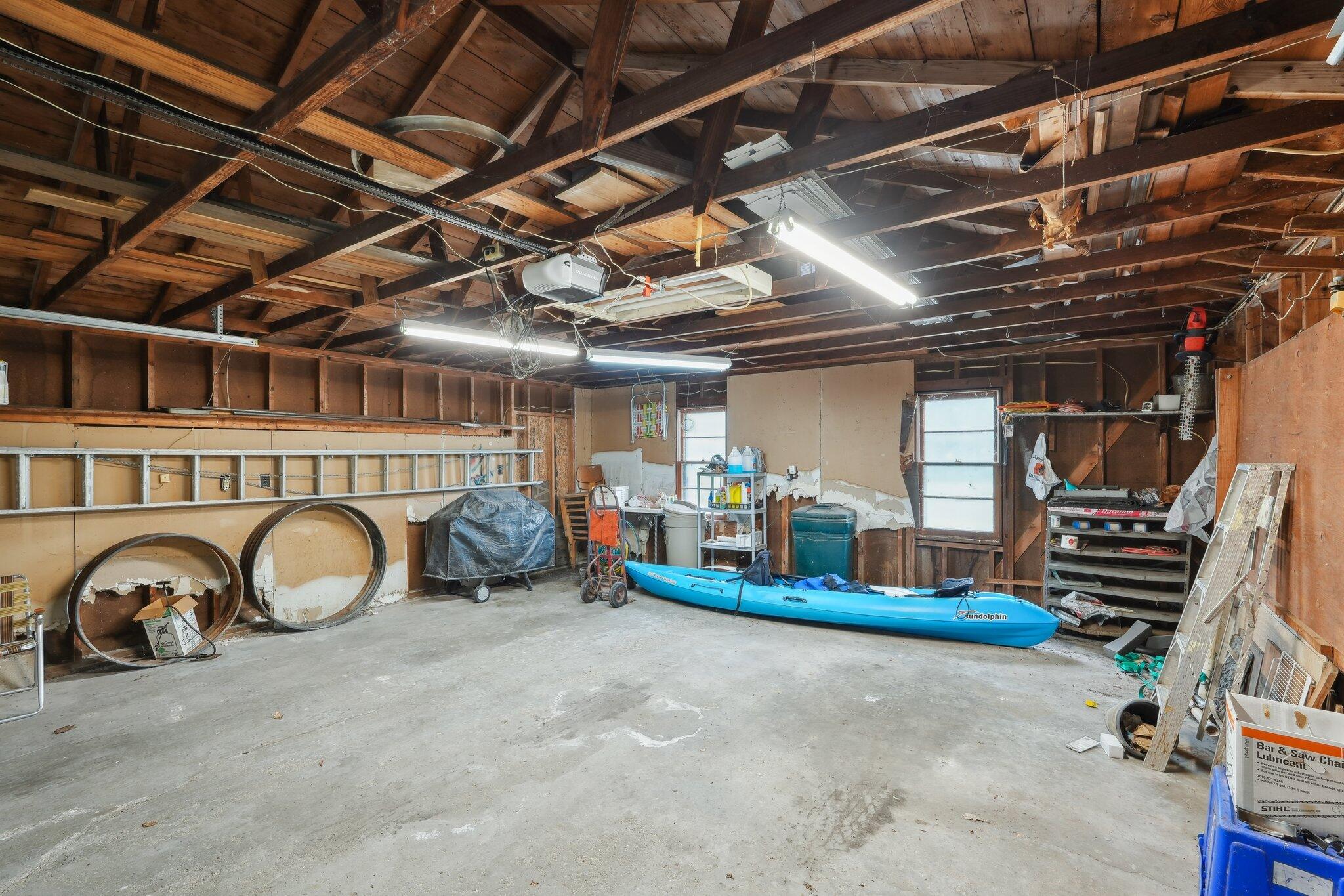 Wisconsin Lake Home for sale (MLS#: 1920178) at 954 N Dousman Rd, in Summit, Wisconsin. (30 of 77)