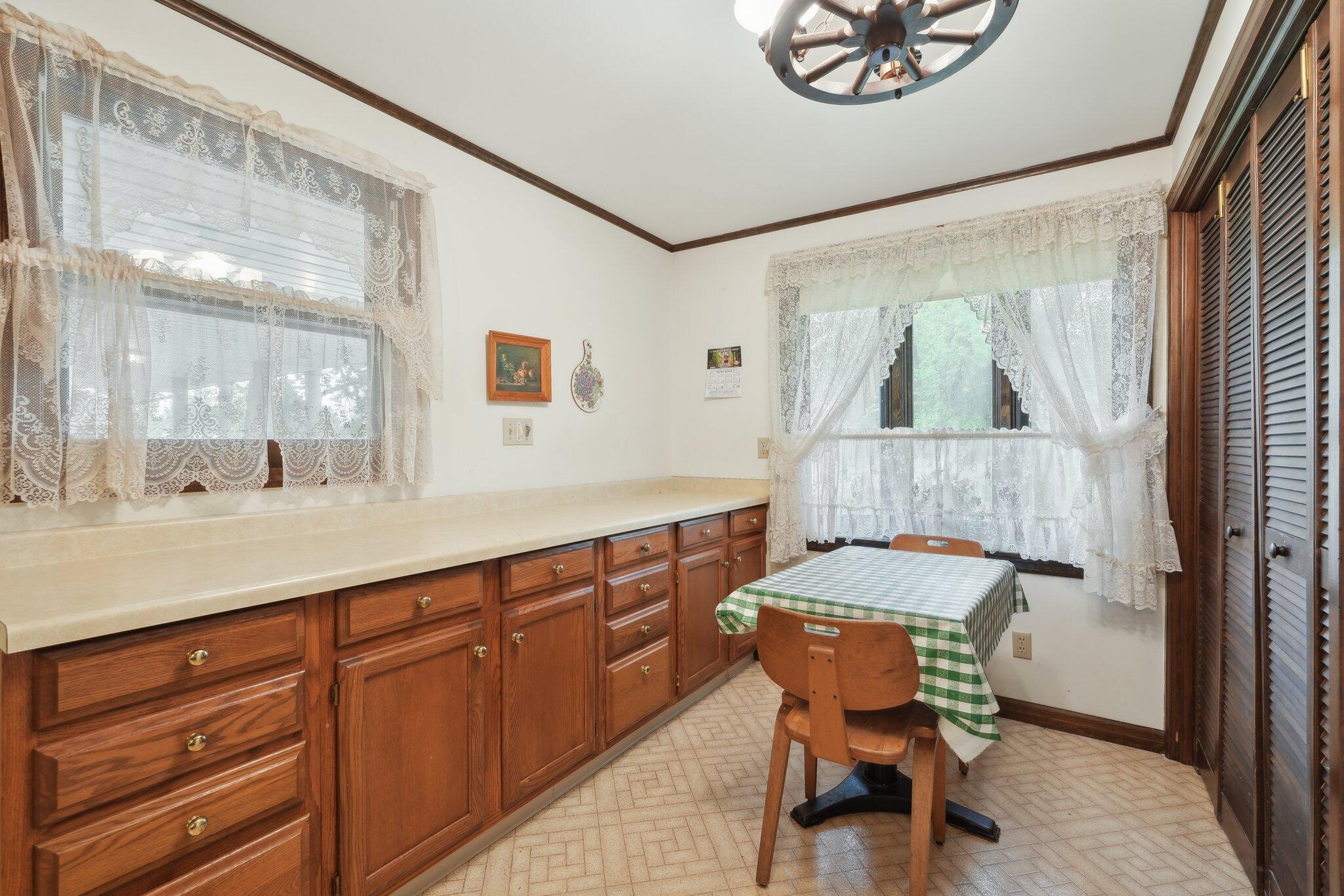Wisconsin Lake Home for sale (MLS#: 1920178) at 954 N Dousman Rd, in Summit, Wisconsin. (4 of 77)