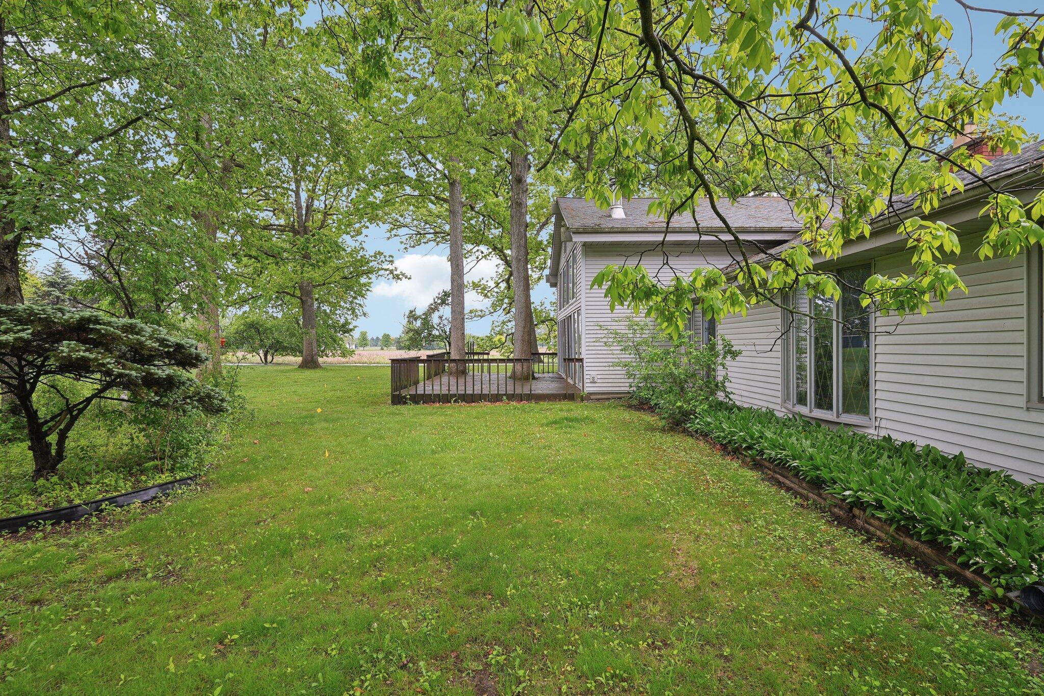 Wisconsin Lake Home for sale (MLS#: 1920178) at 954 N Dousman Rd, in Summit, Wisconsin. (31 of 77)