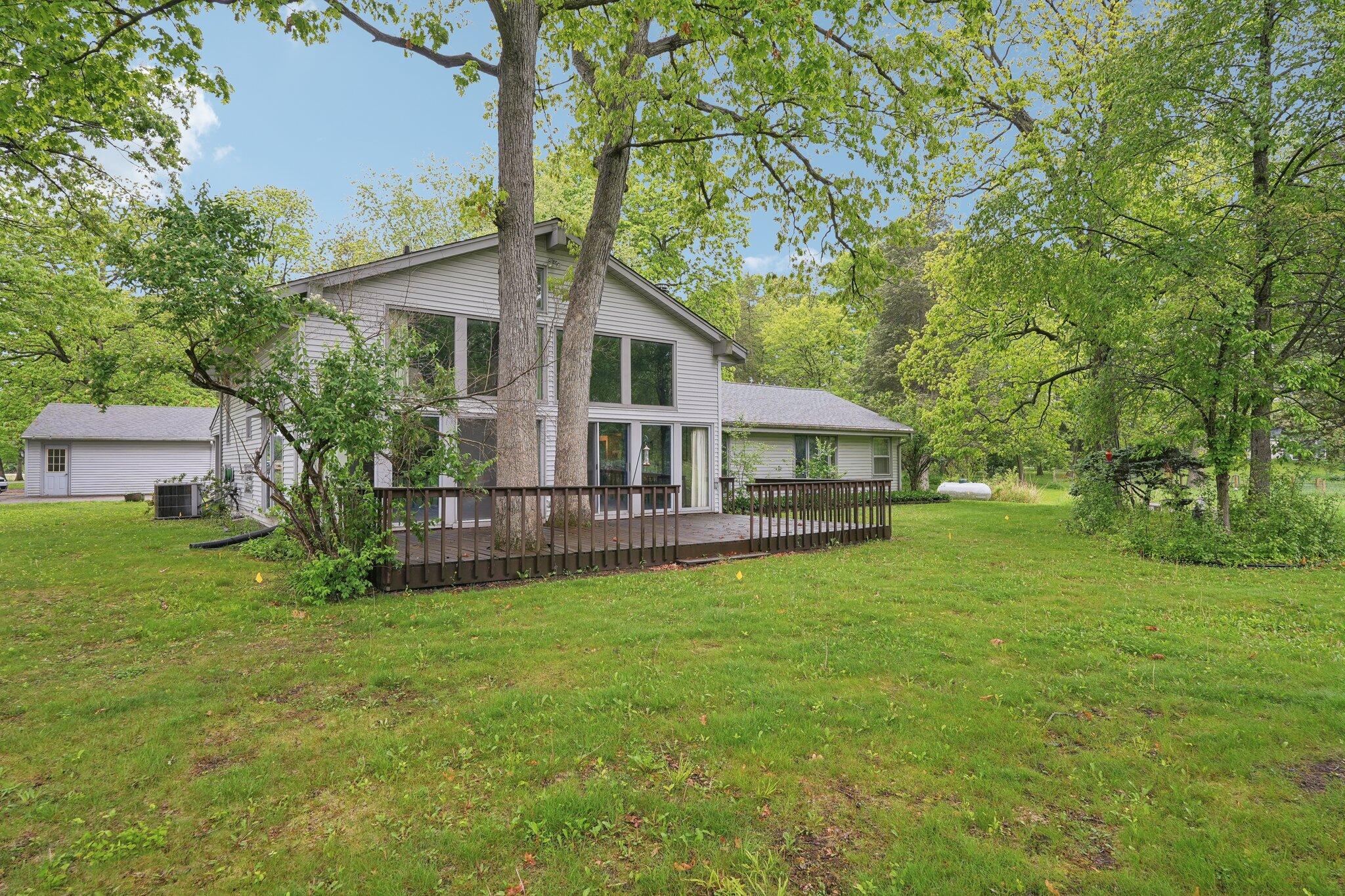 Wisconsin Lake Home for sale (MLS#: 1920178) at 954 N Dousman Rd, in Summit, Wisconsin. (32 of 77)