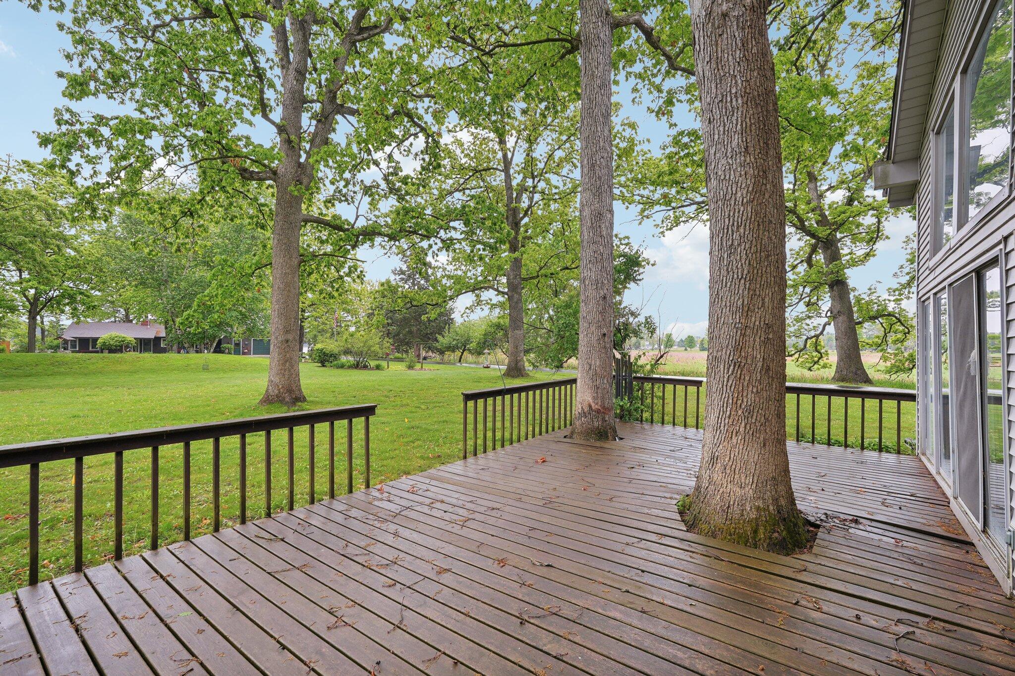 Wisconsin Lake Home for sale (MLS#: 1920178) at 954 N Dousman Rd, in Summit, Wisconsin. (35 of 77)