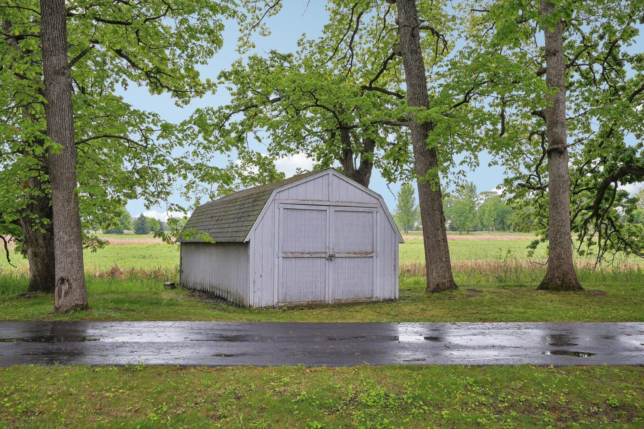 Wisconsin Lake Home for sale (MLS#: 1920178) at 954 N Dousman Rd, in Summit, Wisconsin. (36 of 77)