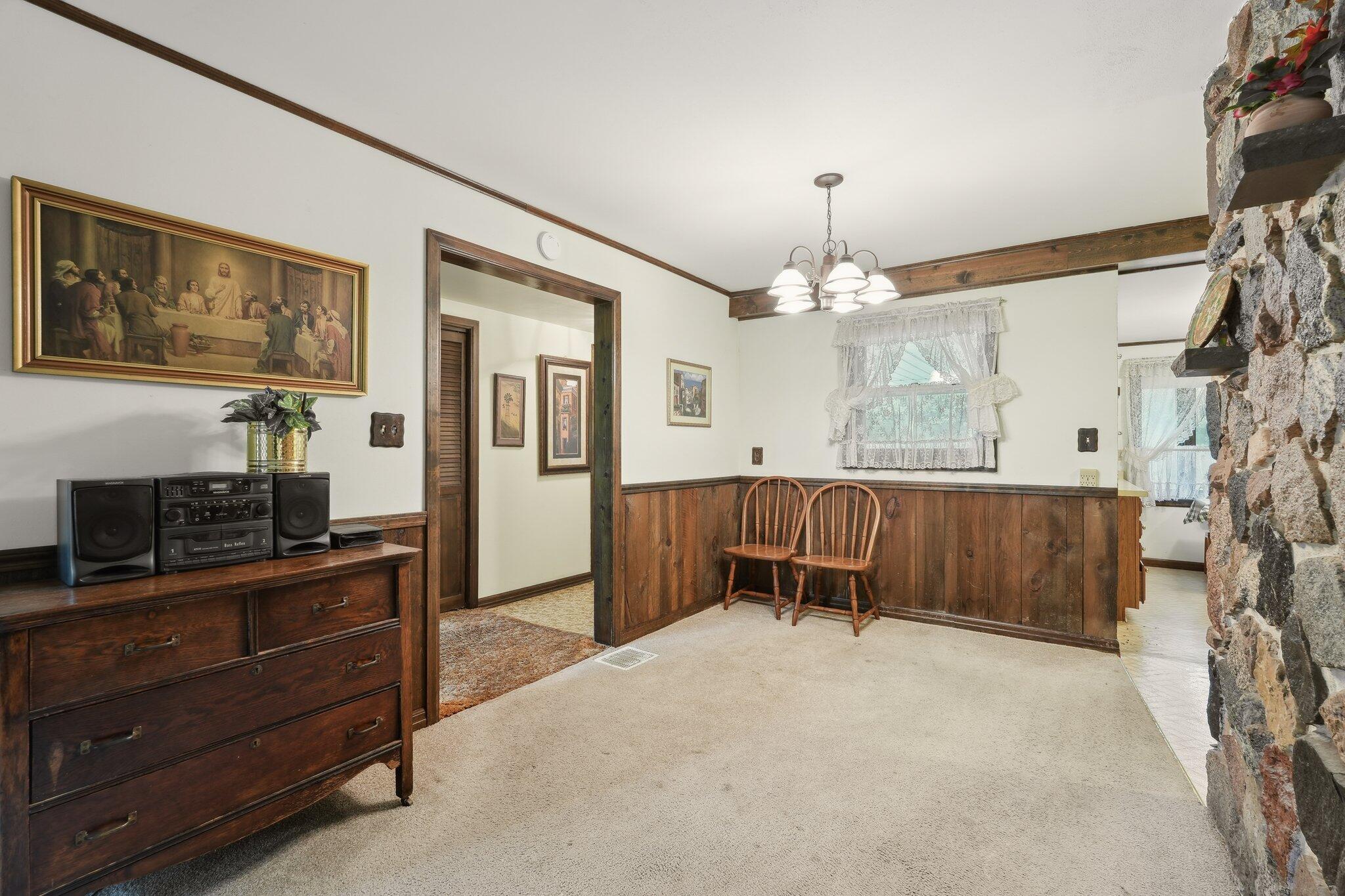 Wisconsin Lake Home for sale (MLS#: 1920178) at 954 N Dousman Rd, in Summit, Wisconsin. (5 of 77)