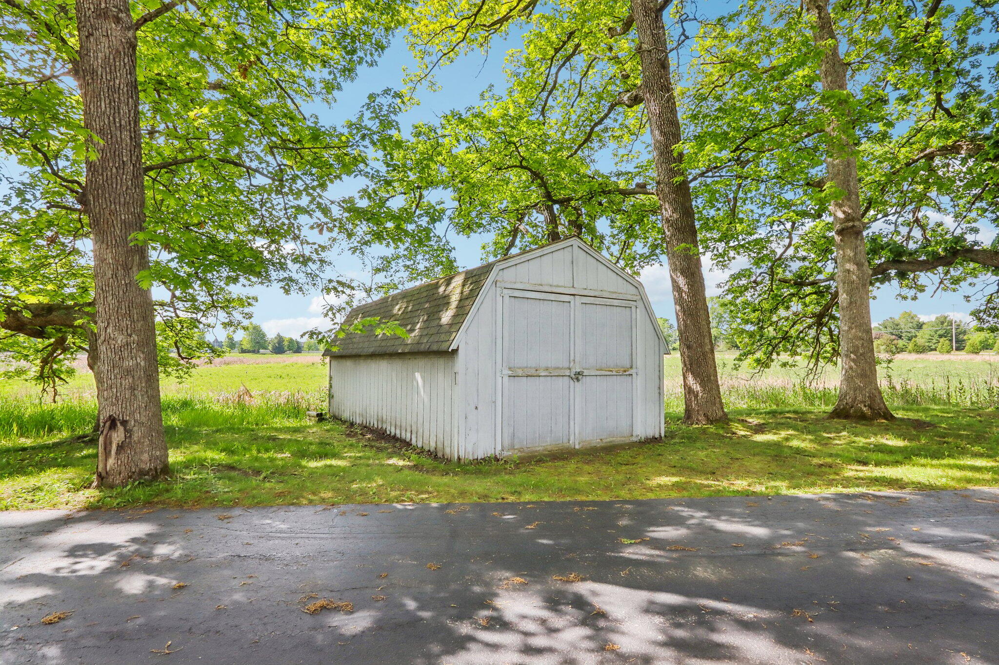 Wisconsin Lake Home for sale (MLS#: 1920178) at 954 N Dousman Rd, in Summit, Wisconsin. (41 of 77)