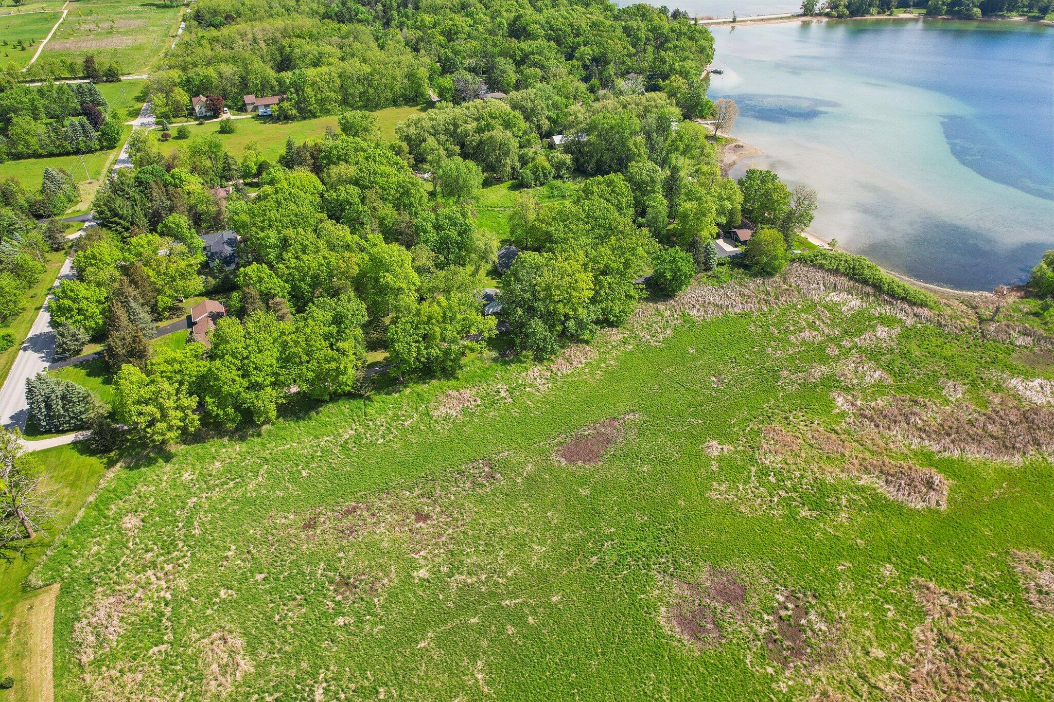 Wisconsin Lake Home for sale (MLS#: 1920178) at 954 N Dousman Rd, in Summit, Wisconsin. (47 of 77)