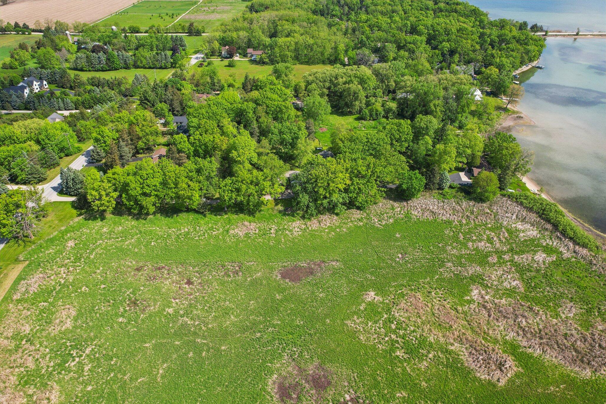 Wisconsin Lake Home for sale (MLS#: 1920178) at 954 N Dousman Rd, in Summit, Wisconsin. (48 of 77)