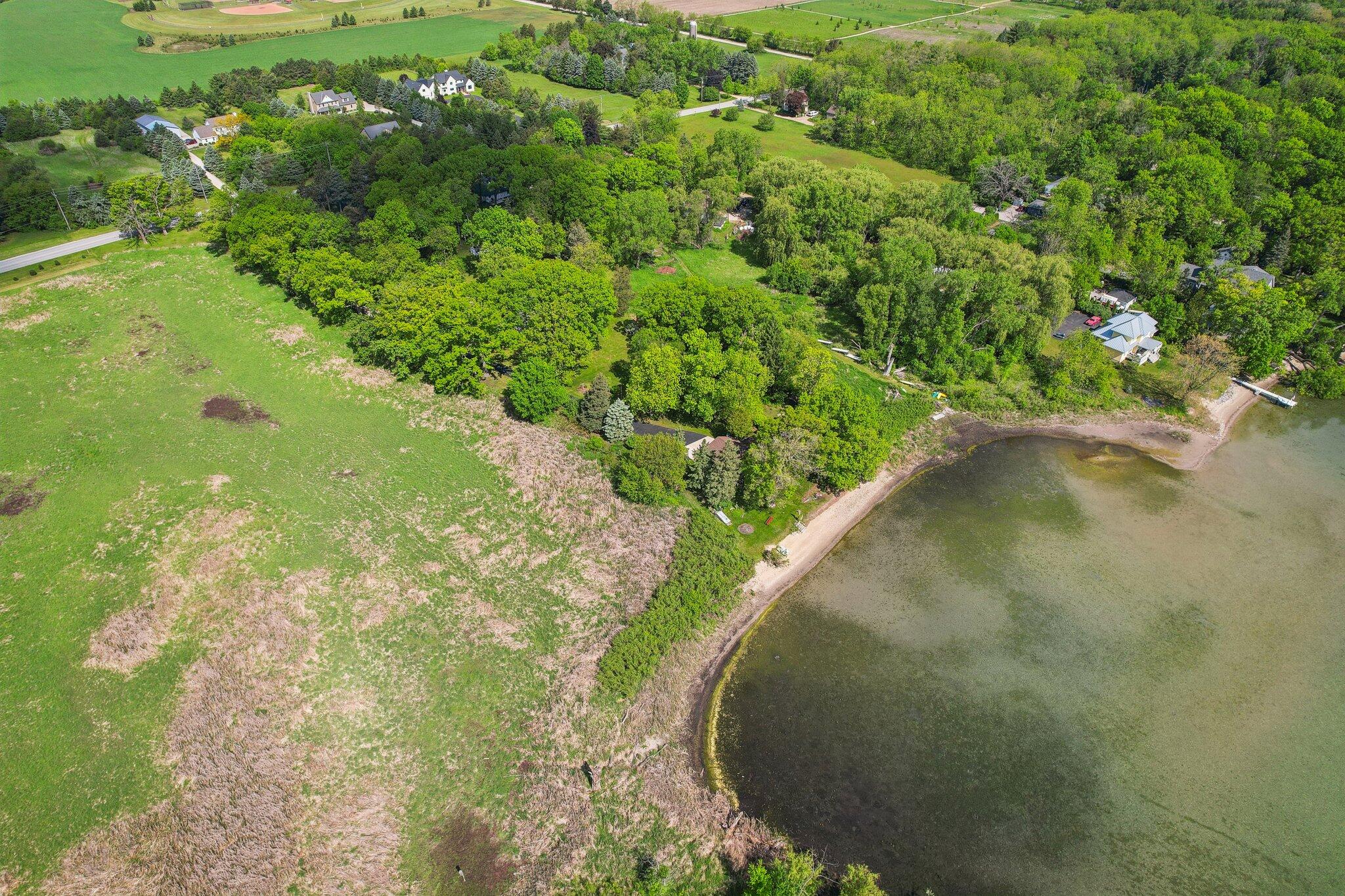Wisconsin Lake Home for sale (MLS#: 1920178) at 954 N Dousman Rd, in Summit, Wisconsin. (49 of 77)