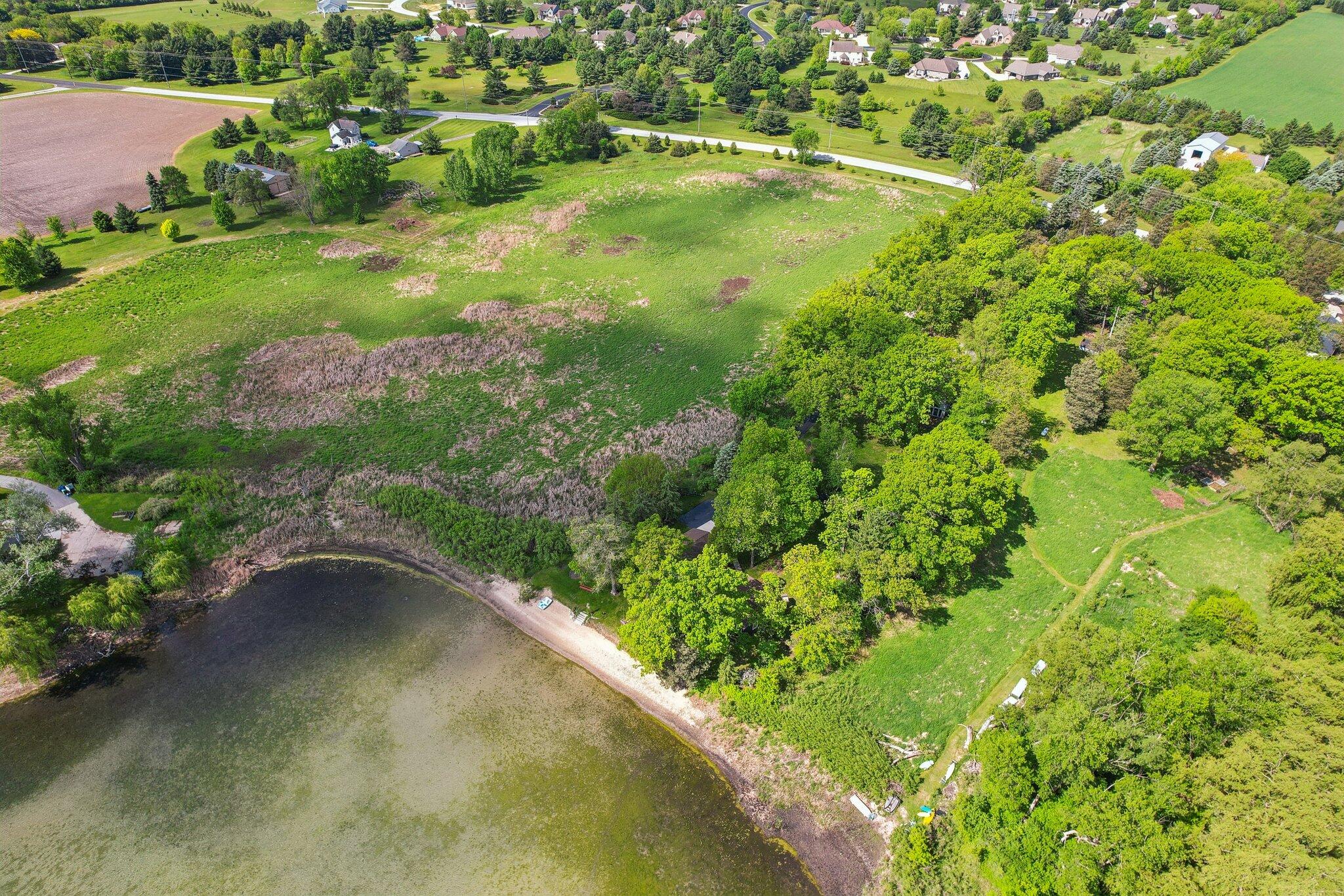 Wisconsin Lake Home for sale (MLS#: 1920178) at 954 N Dousman Rd, in Summit, Wisconsin. (51 of 77)