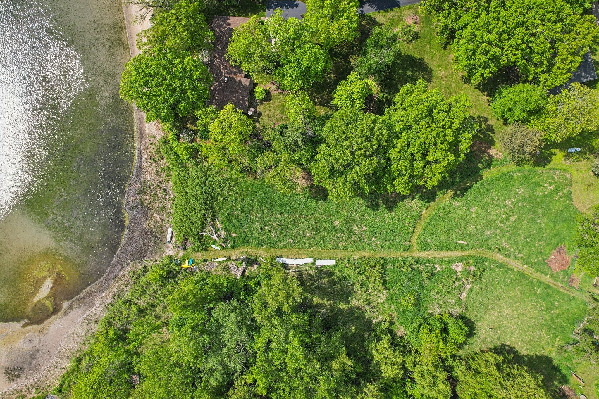 Wisconsin Lake Home for sale (MLS#: 1920178) at 954 N Dousman Rd, in Summit, Wisconsin. (53 of 77)