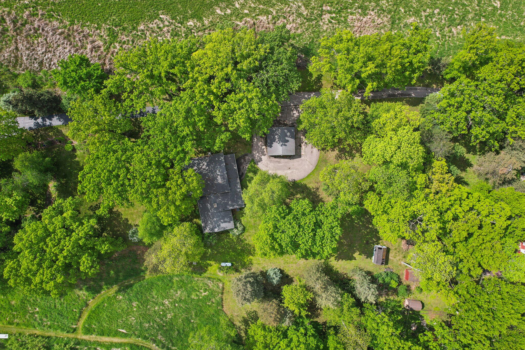 Wisconsin Lake Home for sale (MLS#: 1920178) at 954 N Dousman Rd, in Summit, Wisconsin. (55 of 77)