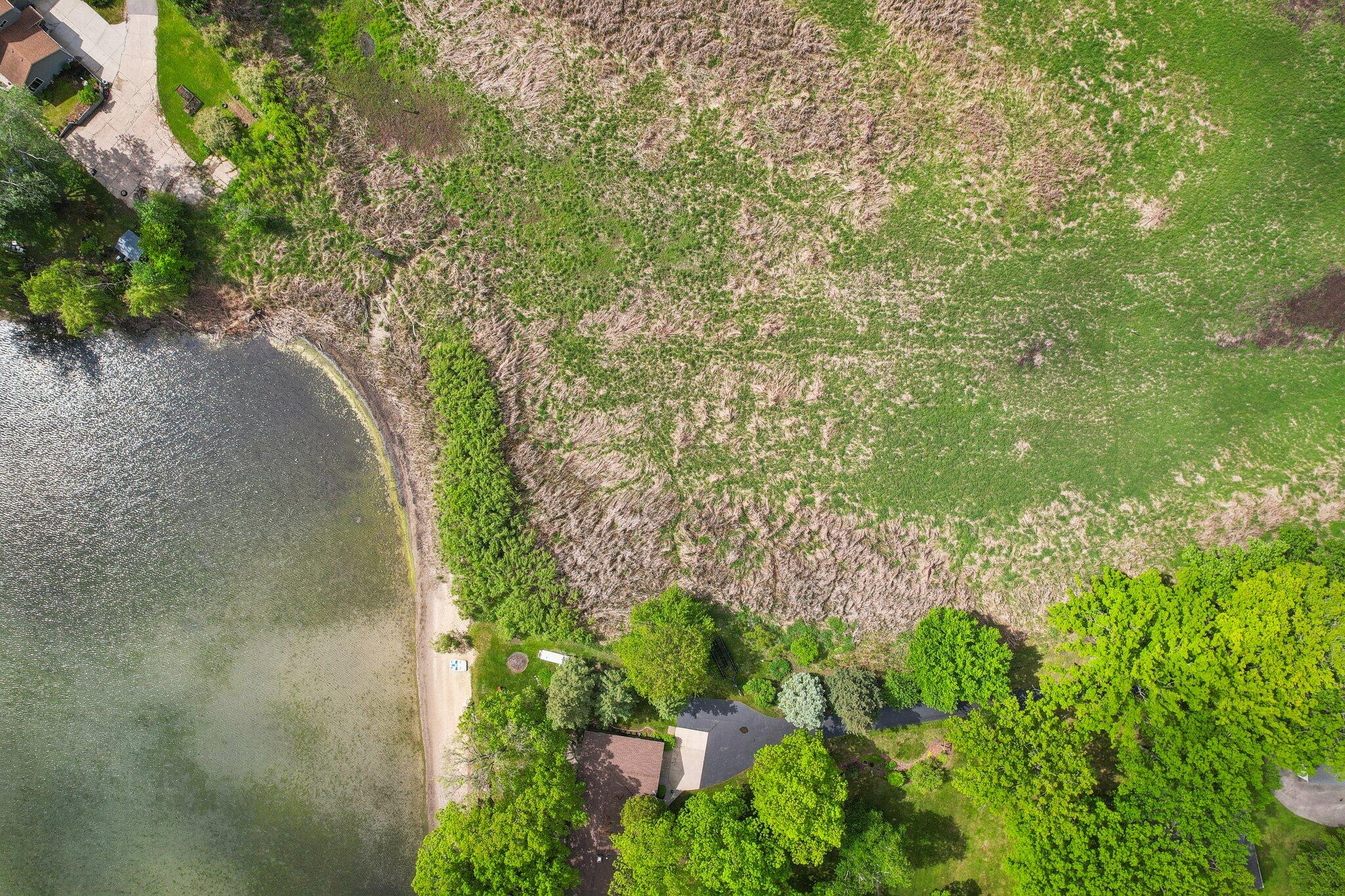 Wisconsin Lake Home for sale (MLS#: 1920178) at 954 N Dousman Rd, in Summit, Wisconsin. (57 of 77)