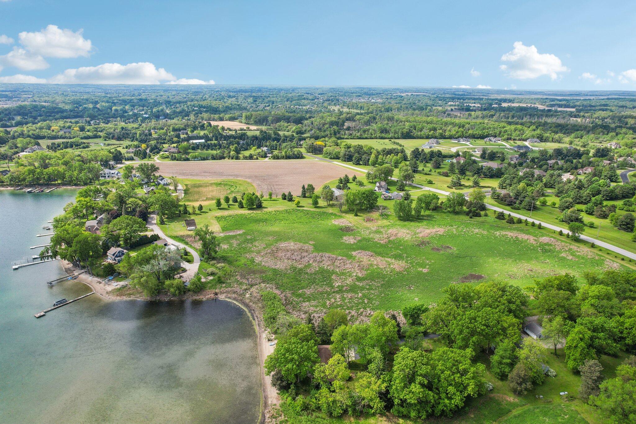 Wisconsin Lake Home for sale (MLS#: 1920178) at 954 N Dousman Rd, in Summit, Wisconsin. (58 of 77)
