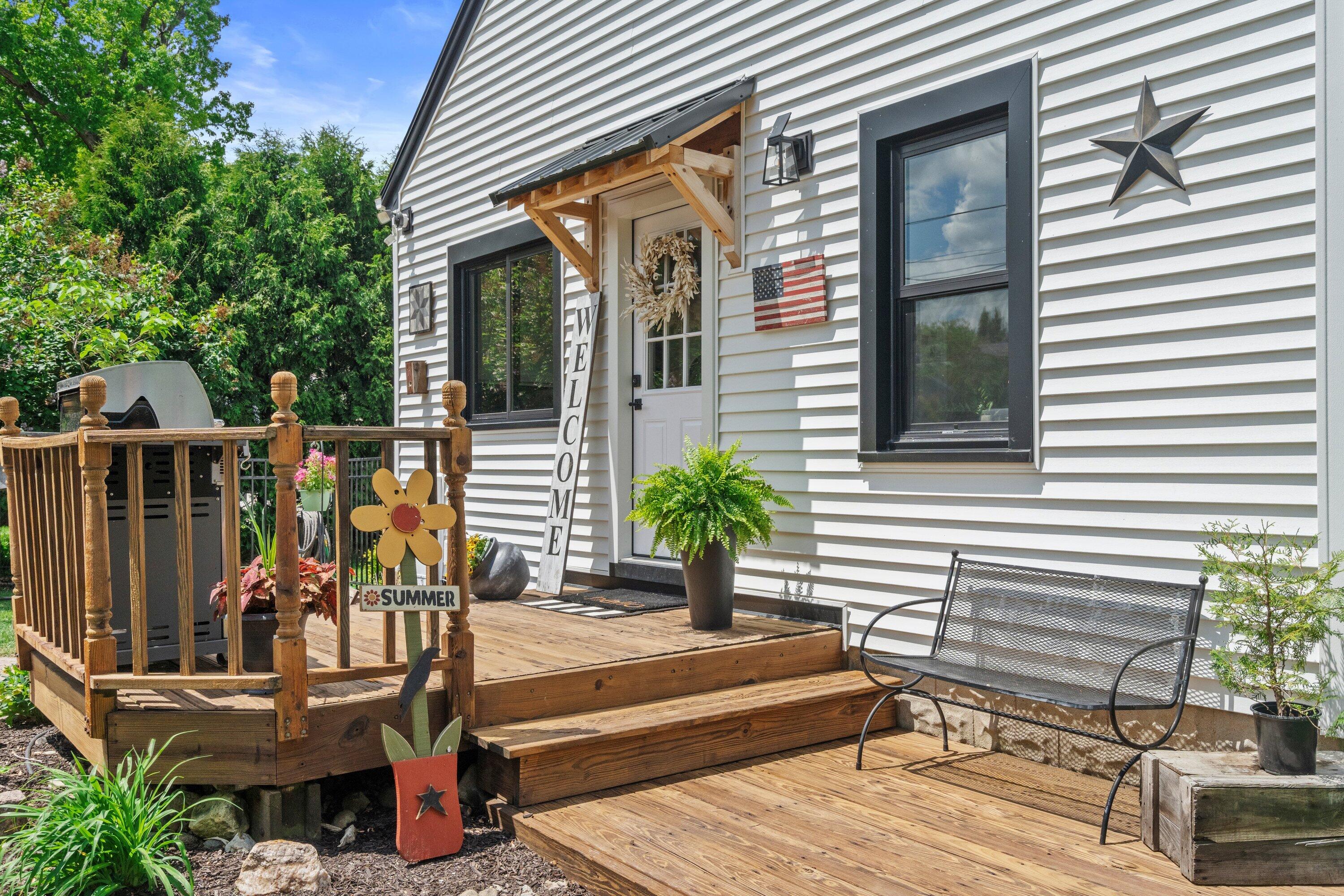 Wisconsin Lake Home for sale (MLS#: 1920195) at S94W14508  Groveway Ln, in Muskego, Wisconsin. (18 of 81)