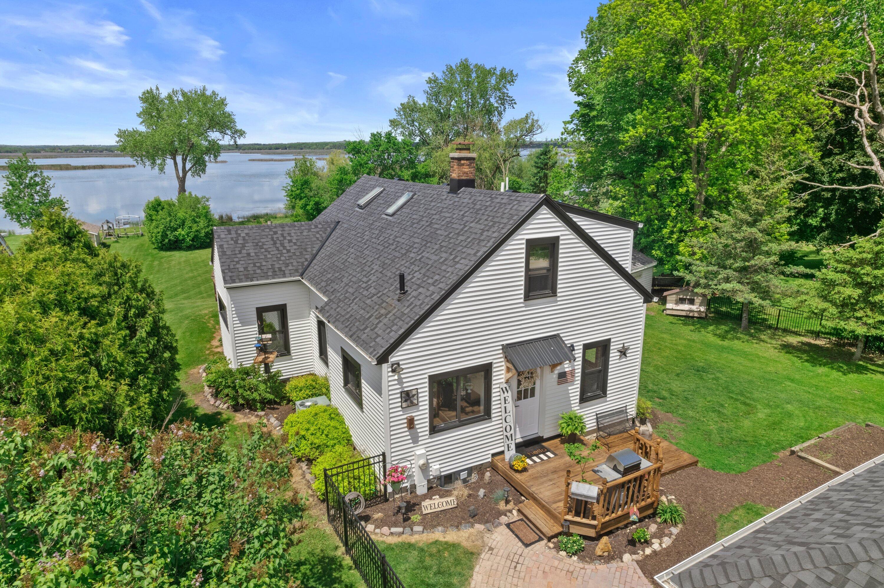 Wisconsin Lake Home for sale (MLS#: 1920195) at S94W14508  Groveway Ln, in Muskego, Wisconsin. (3 of 81)