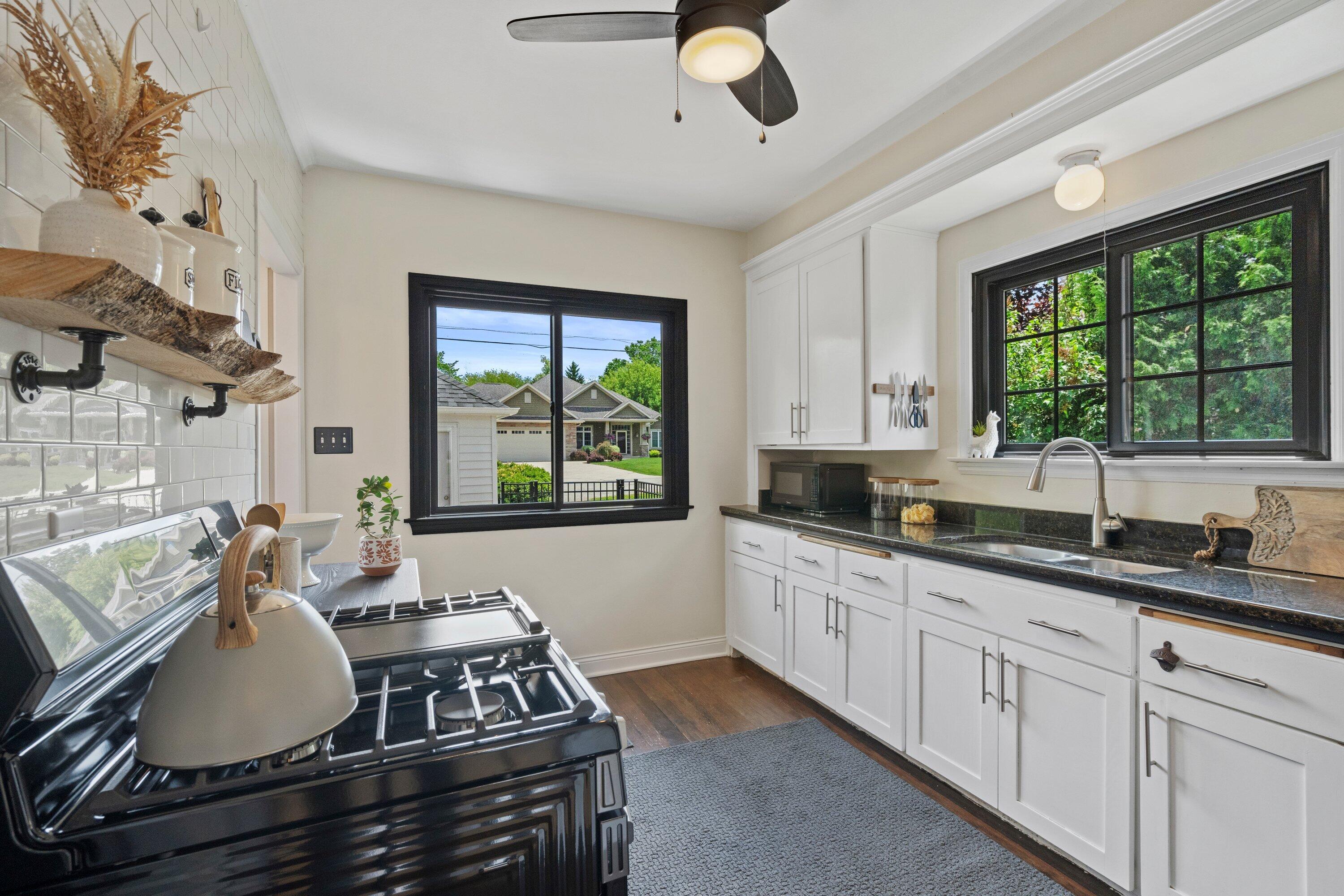 Wisconsin Lake Home for sale (MLS#: 1920195) at S94W14508  Groveway Ln, in Muskego, Wisconsin. (37 of 81)