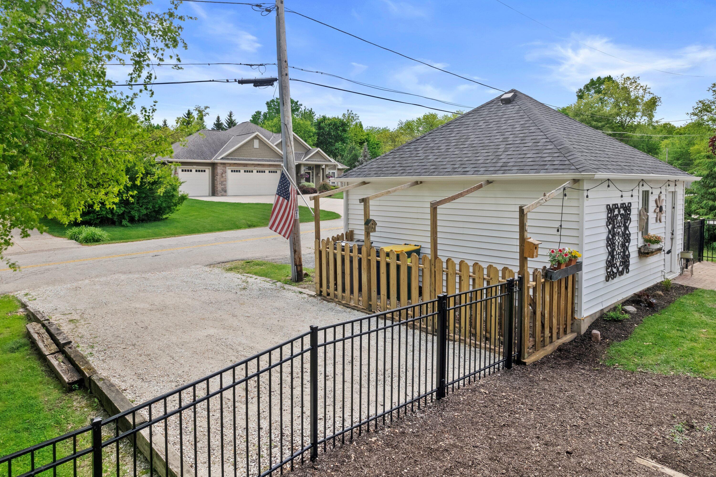 Wisconsin Lake Home for sale (MLS#: 1920195) at S94W14508  Groveway Ln, in Muskego, Wisconsin. (59 of 81)