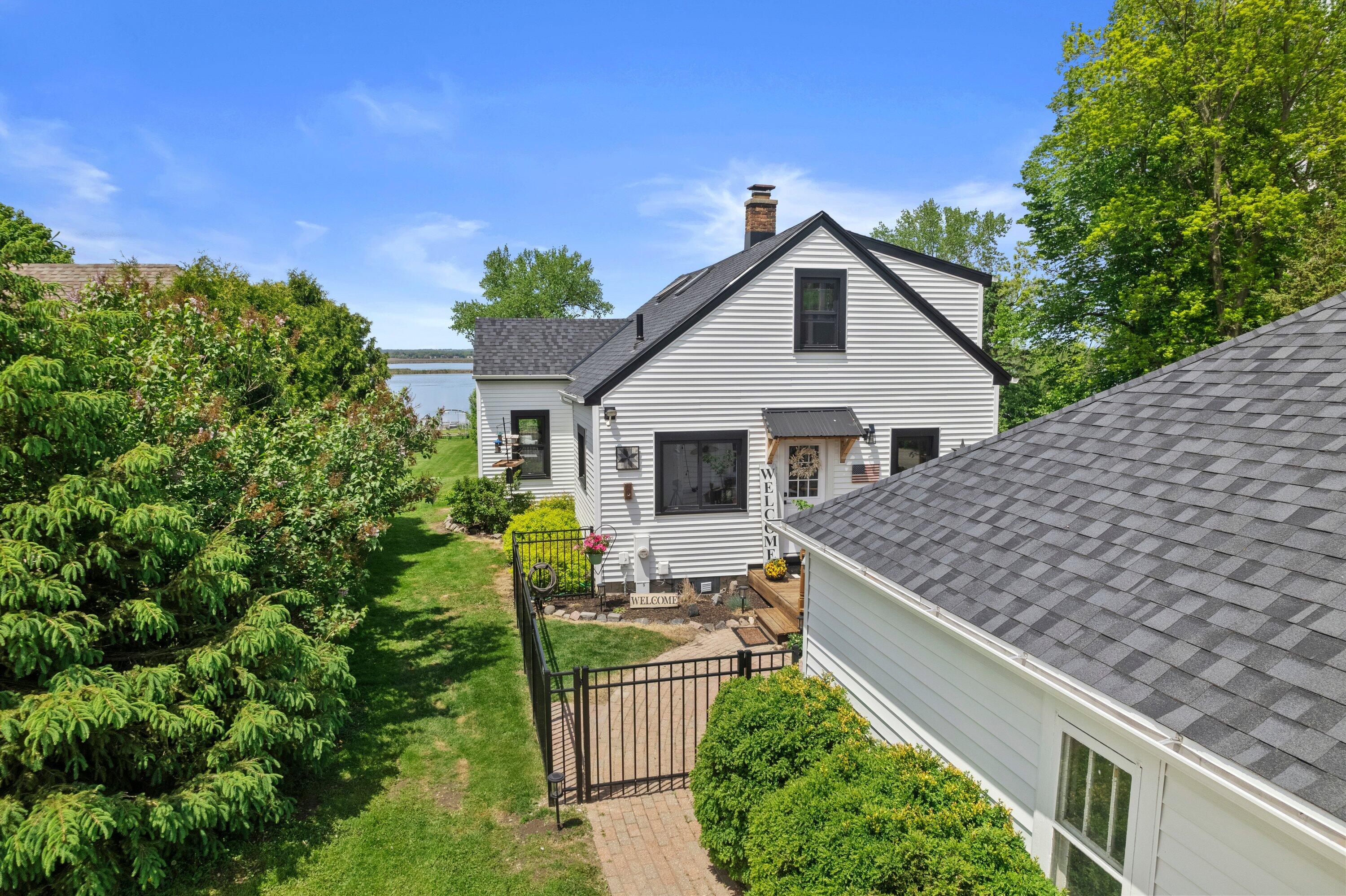 Wisconsin Lake Home for sale (MLS#: 1920195) at S94W14508  Groveway Ln, in Muskego, Wisconsin. (73 of 81)