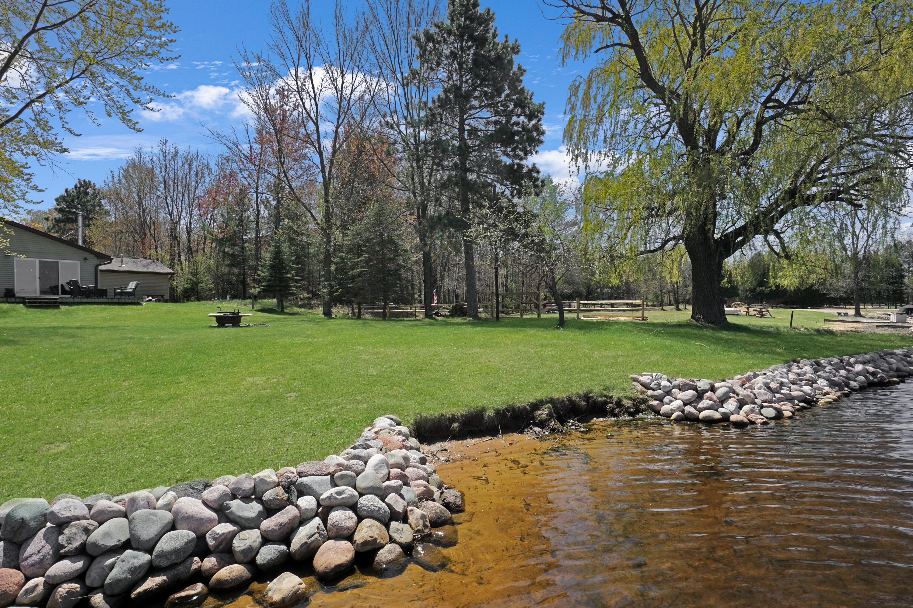 Wisconsin Lake Home for sale (MLS#: 1920325) at 1014  Long Bow Ct, in Rome, Wisconsin. (34 of 38)
