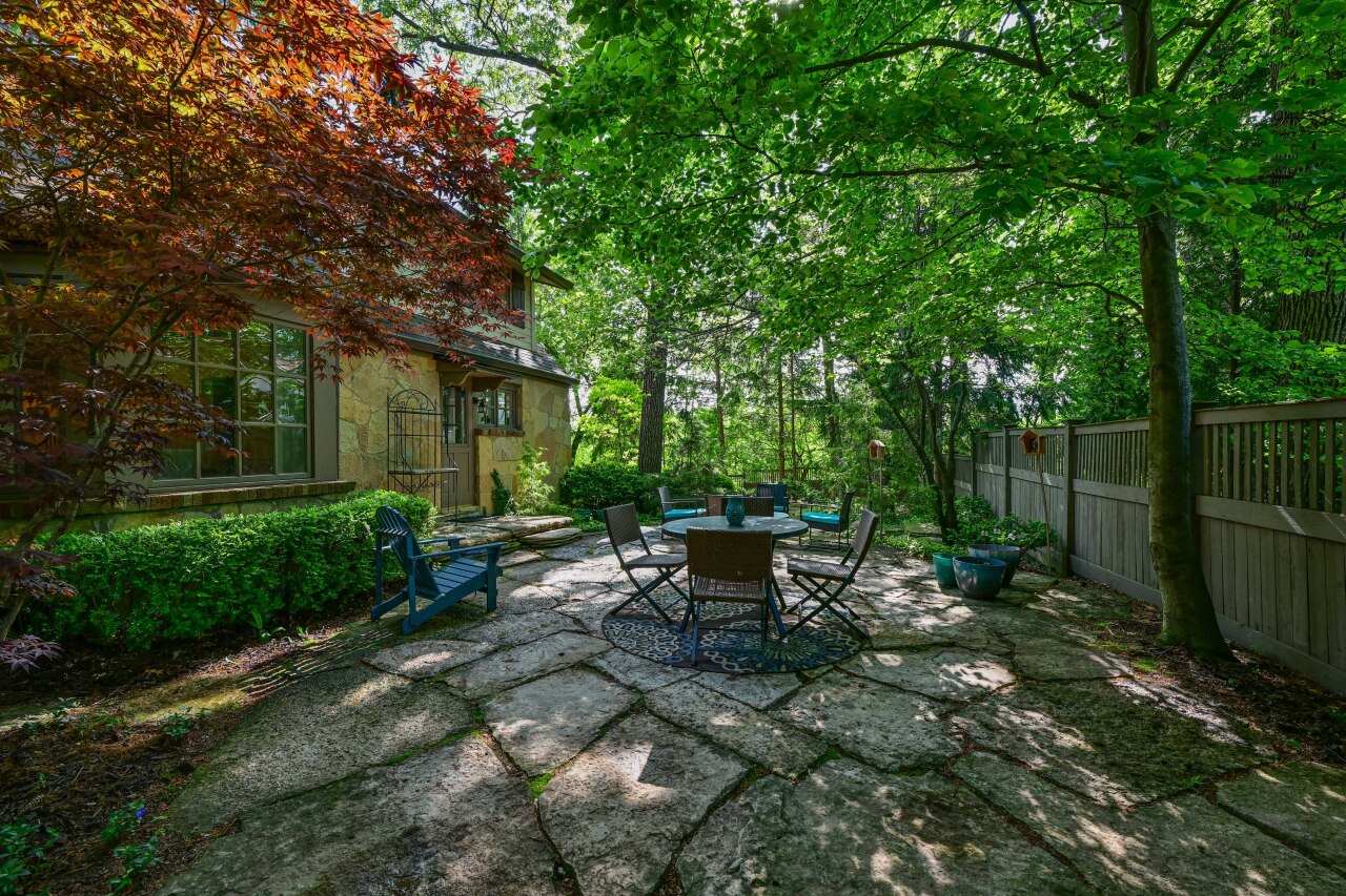 Wisconsin Lake Home for sale (MLS#: 1920399) at 933  Juneau Dr, in Fontana, Wisconsin. (28 of 51)