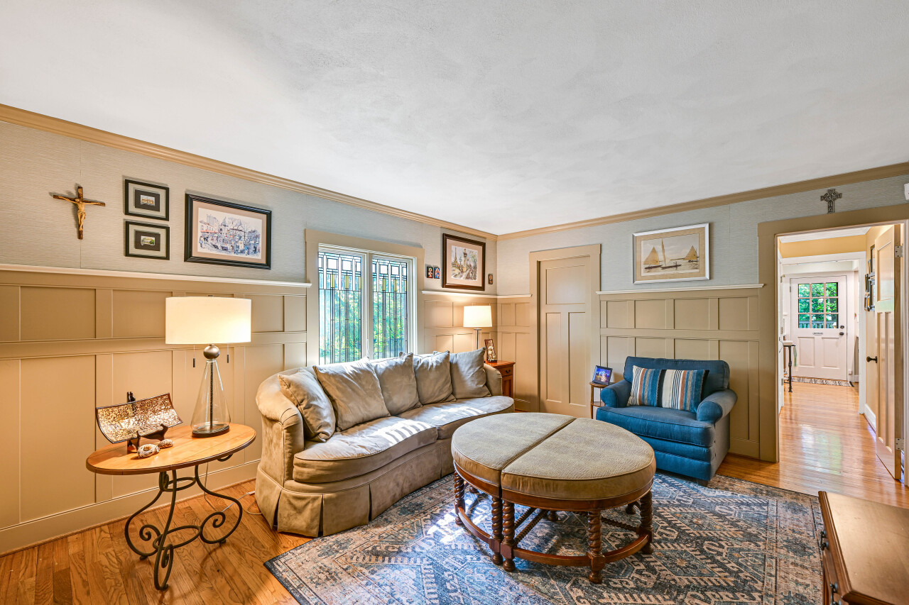 Wisconsin Lake Home for sale (MLS#: 1920399) at 933  Juneau Dr, in Fontana, Wisconsin. (30 of 51)
