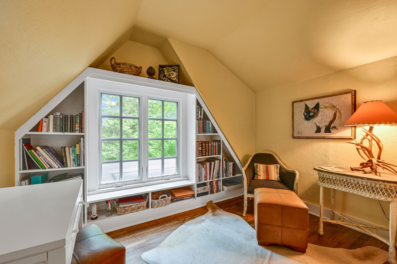 Wisconsin Lake Home for sale (MLS#: 1920399) at 933  Juneau Dr, in Fontana, Wisconsin. (37 of 51)