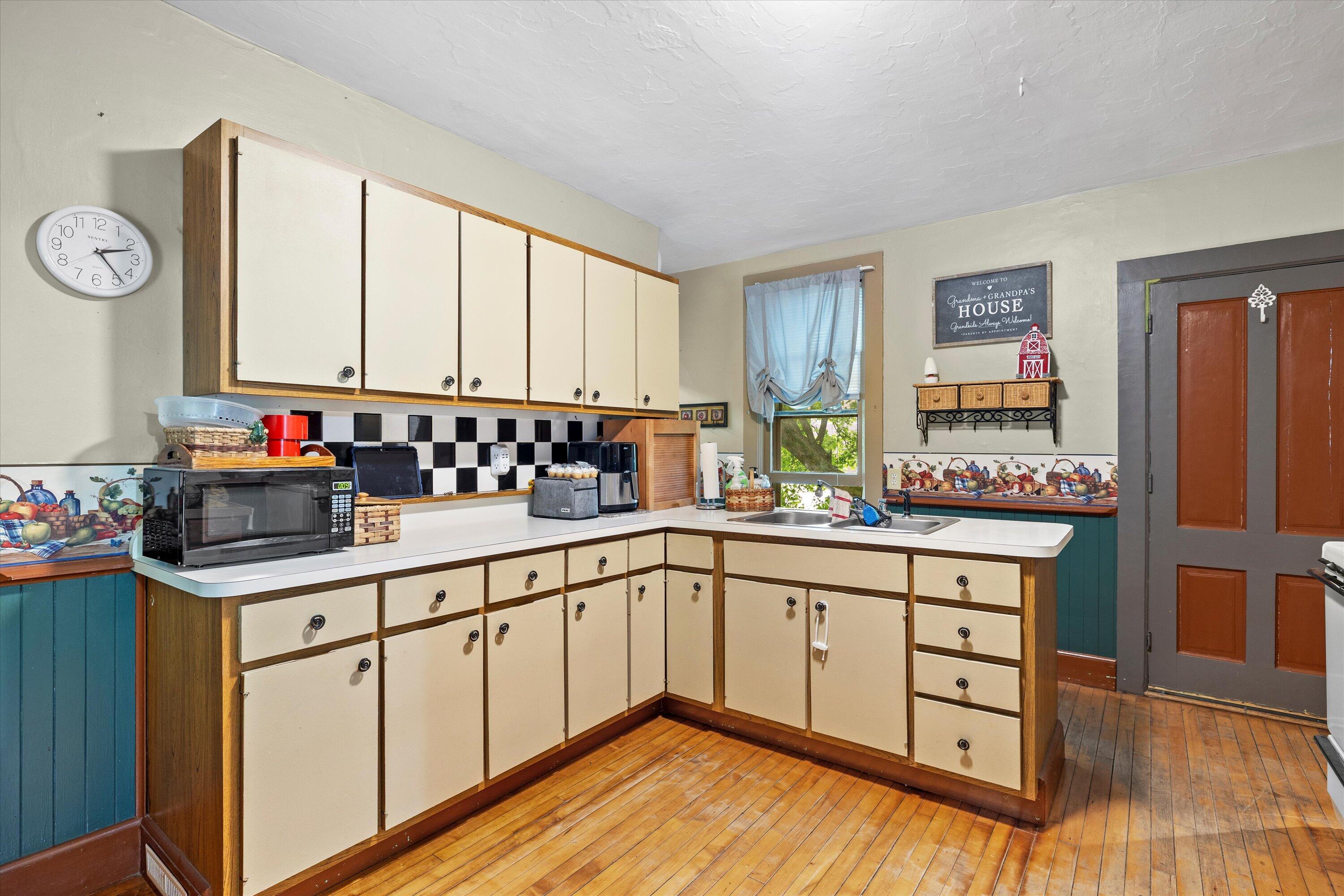 Wisconsin Lake Home for sale (MLS#: 1920629) at 794  Emerald Dr, in Erin, Wisconsin. (29 of 45)