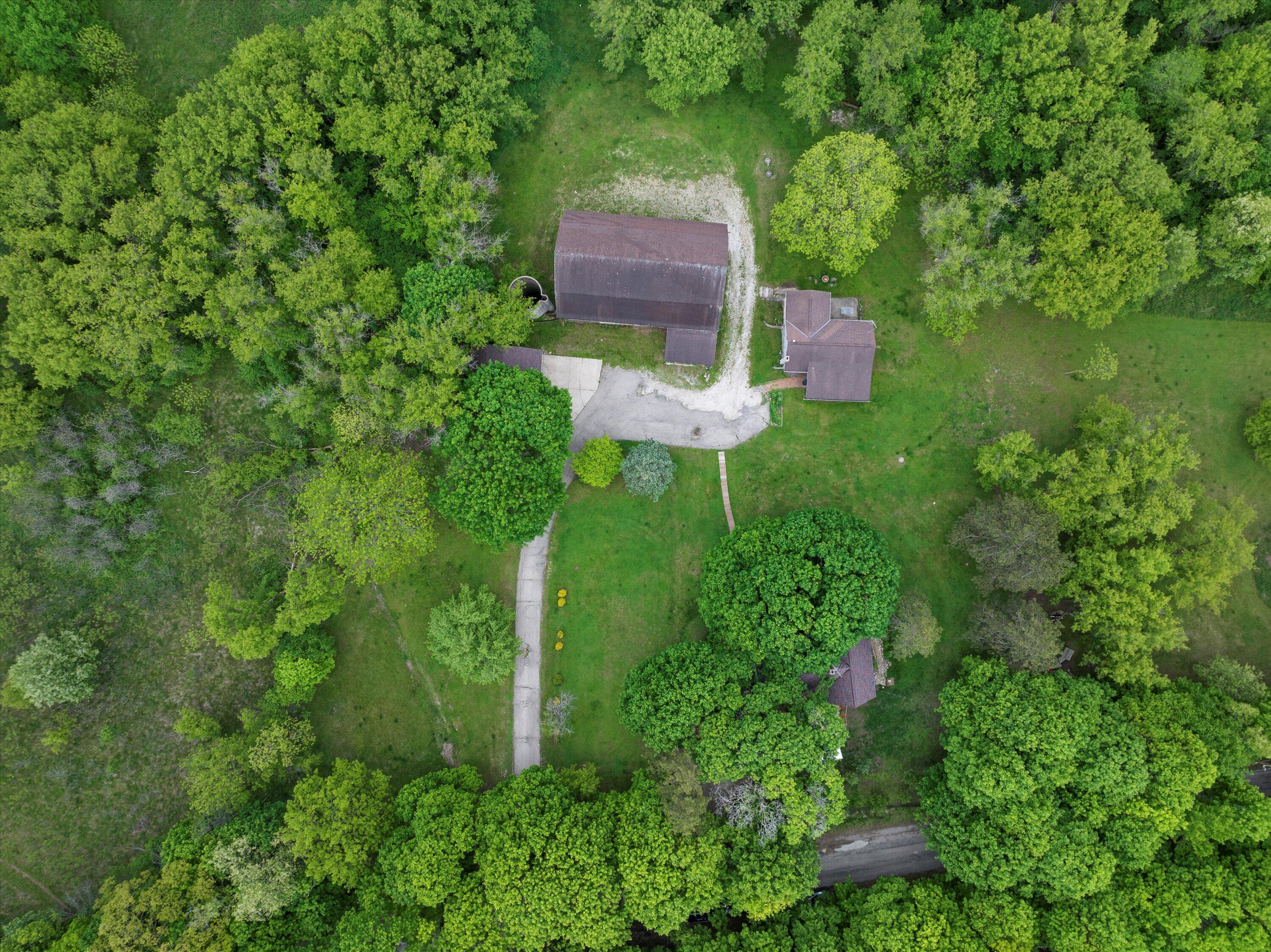 Wisconsin Lake Home for sale (MLS#: 1920629) at 794  Emerald Dr, in Erin, Wisconsin. (41 of 45)