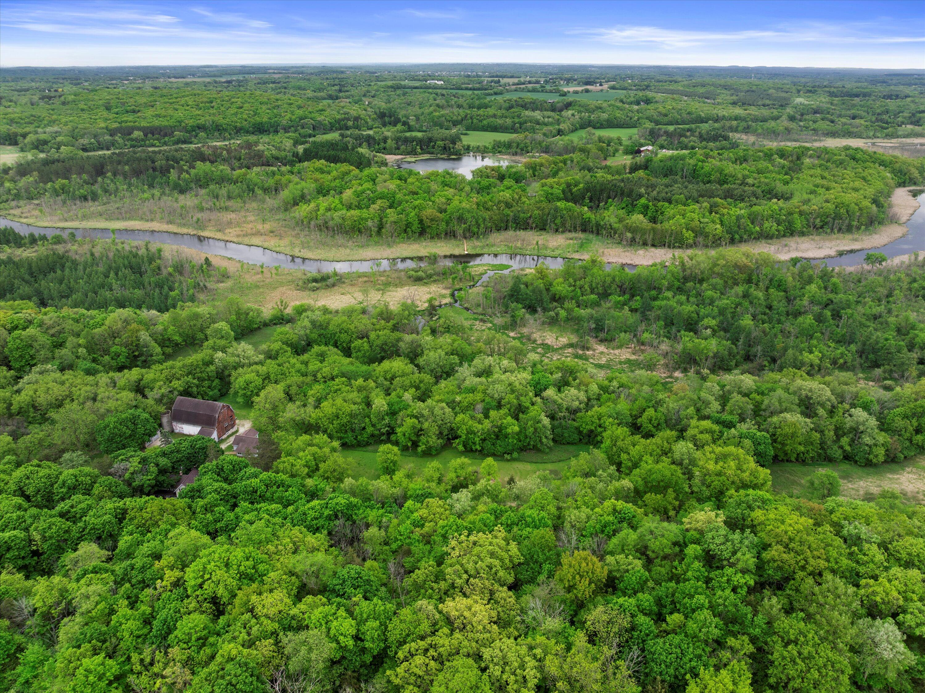 Wisconsin Lake Home for sale (MLS#: 1920629) at 794  Emerald Dr, in Erin, Wisconsin. (42 of 45)