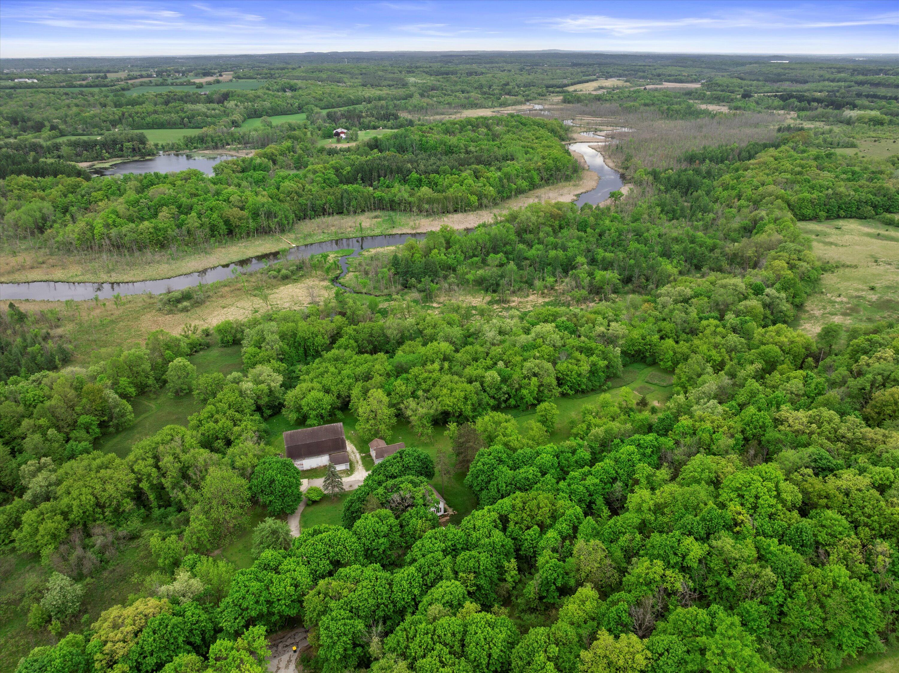 Wisconsin Lake Home for sale (MLS#: 1920629) at 794  Emerald Dr, in Erin, Wisconsin. (43 of 45)