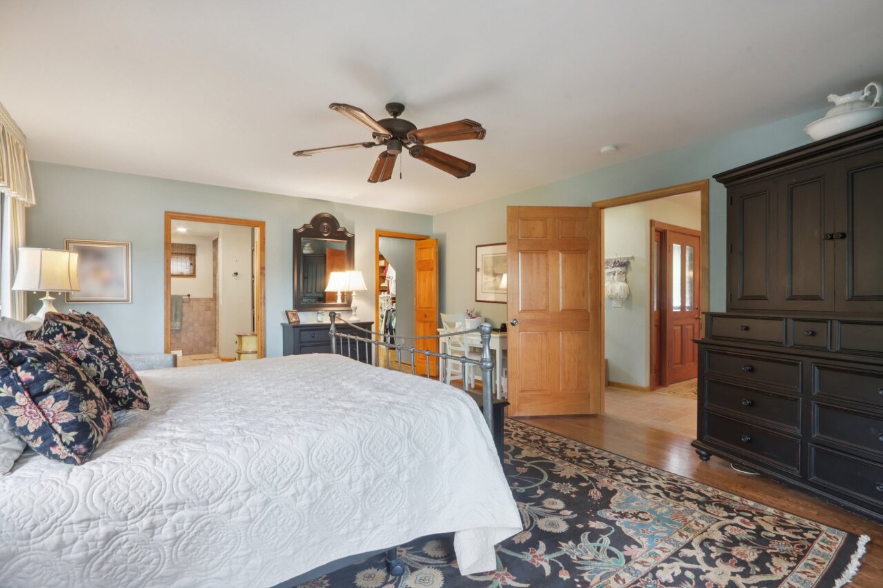 Wisconsin Lake Home for sale (MLS#: 1920640) at W1446  South Shore Dr, in Palmyra, Wisconsin. (18 of 92)