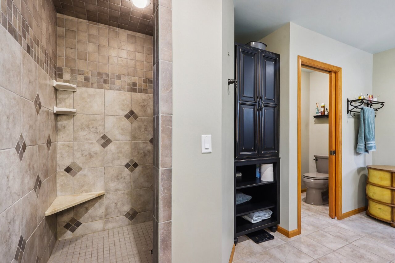 Wisconsin Lake Home for sale (MLS#: 1920640) at W1446  South Shore Dr, in Palmyra, Wisconsin. (22 of 92)
