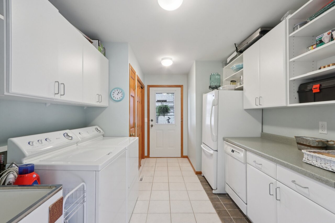 Wisconsin Lake Home for sale (MLS#: 1920640) at W1446  South Shore Dr, in Palmyra, Wisconsin. (28 of 92)