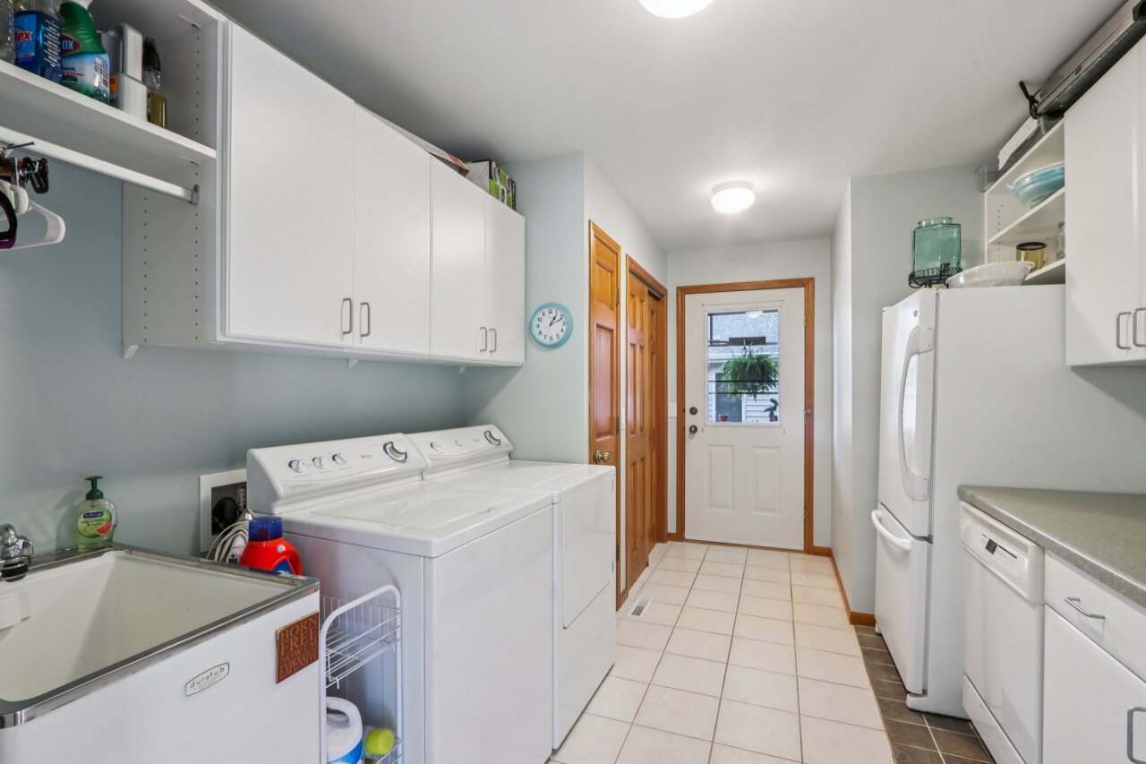 Wisconsin Lake Home for sale (MLS#: 1920640) at W1446  South Shore Dr, in Palmyra, Wisconsin. (29 of 92)