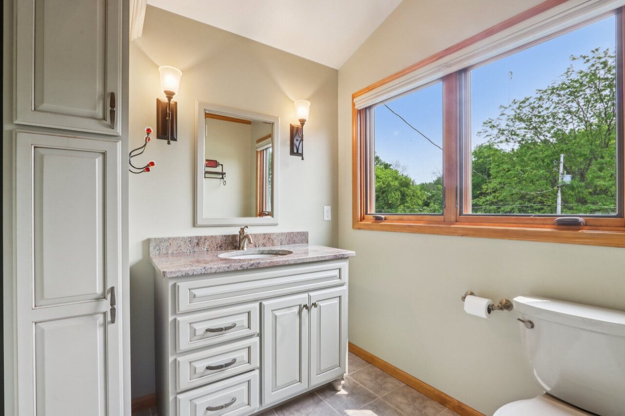Wisconsin Lake Home for sale (MLS#: 1920640) at W1446  South Shore Dr, in Palmyra, Wisconsin. (42 of 92)