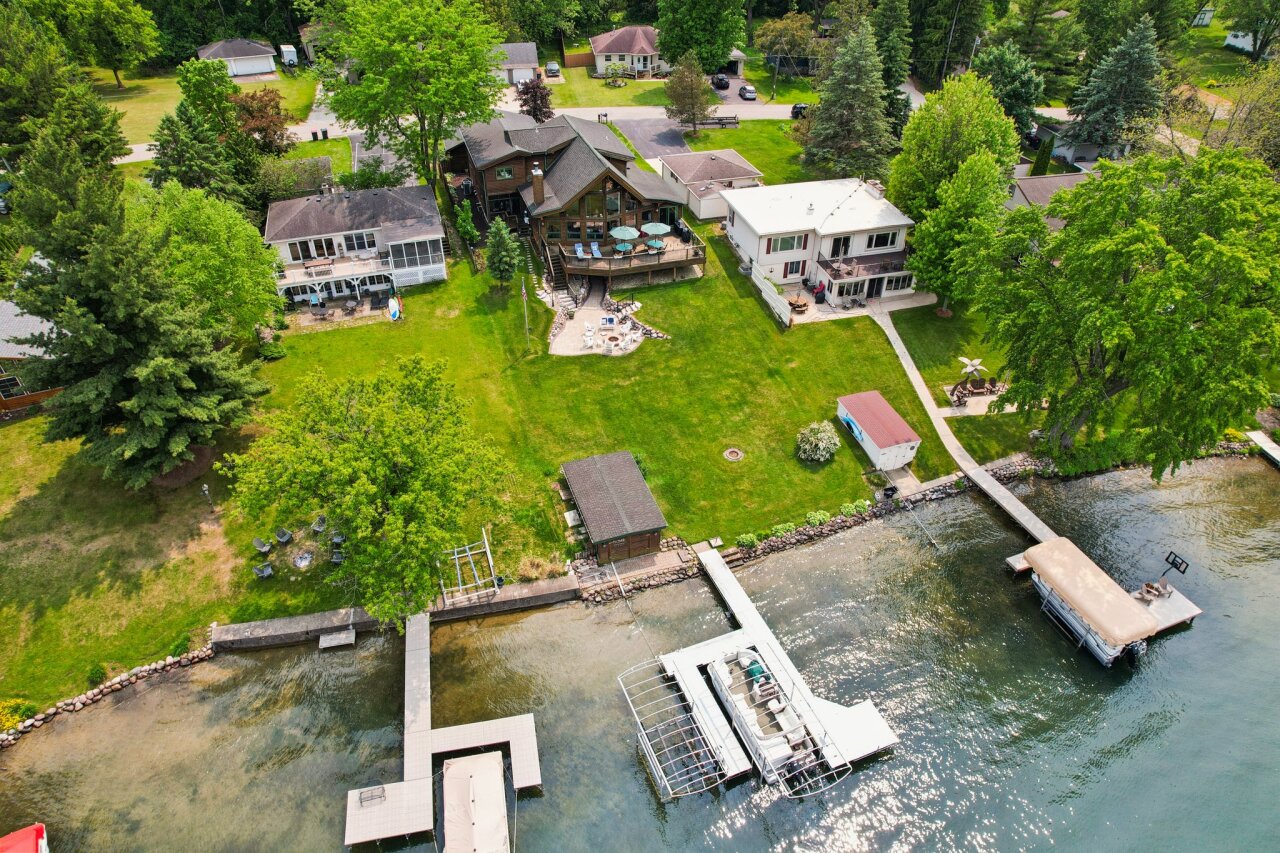 Wisconsin Lake Home for sale (MLS#: 1920640) at W1446  South Shore Dr, in Palmyra, Wisconsin. (60 of 92)