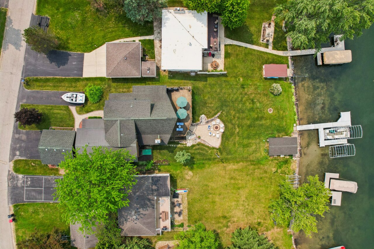 Wisconsin Lake Home for sale (MLS#: 1920640) at W1446  South Shore Dr, in Palmyra, Wisconsin. (67 of 92)