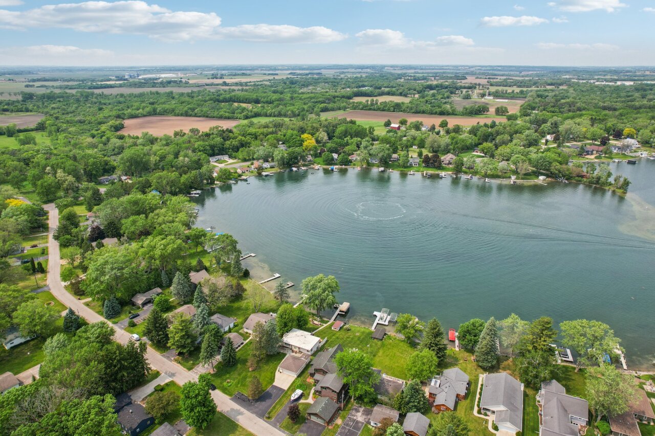 Wisconsin Lake Home for sale (MLS#: 1920640) at W1446  South Shore Dr, in Palmyra, Wisconsin. (69 of 92)