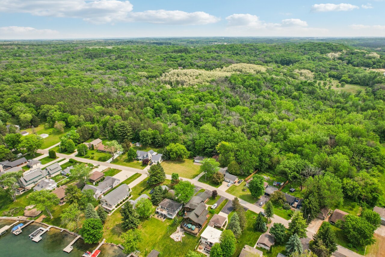 Wisconsin Lake Home for sale (MLS#: 1920640) at W1446  South Shore Dr, in Palmyra, Wisconsin. (74 of 92)