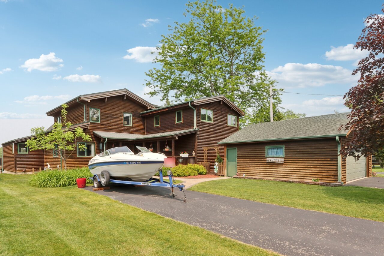 Wisconsin Lake Home for sale (MLS#: 1920640) at W1446  South Shore Dr, in Palmyra, Wisconsin. (82 of 92)