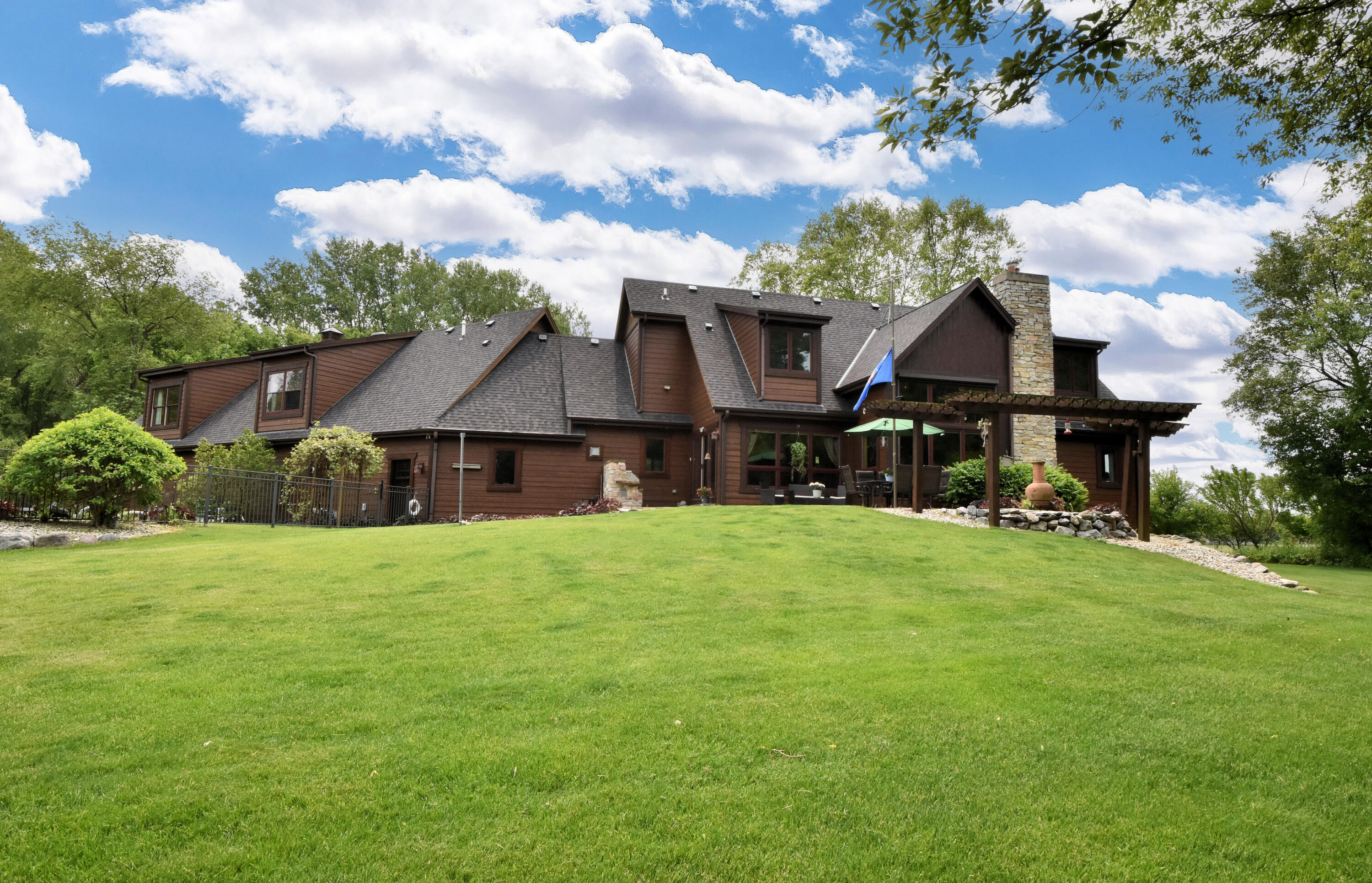 Wisconsin Lake Home for sale (MLS#: 1920650) at W395S3611  Hardscrabble Rd, in Ottawa, Wisconsin. (4 of 70)