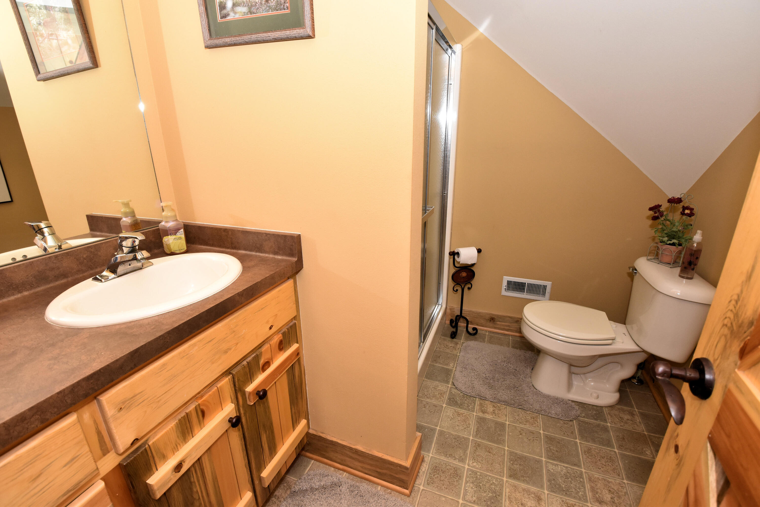 Wisconsin Lake Home for sale (MLS#: 1920650) at W395S3611  Hardscrabble Rd, in Ottawa, Wisconsin. (44 of 70)