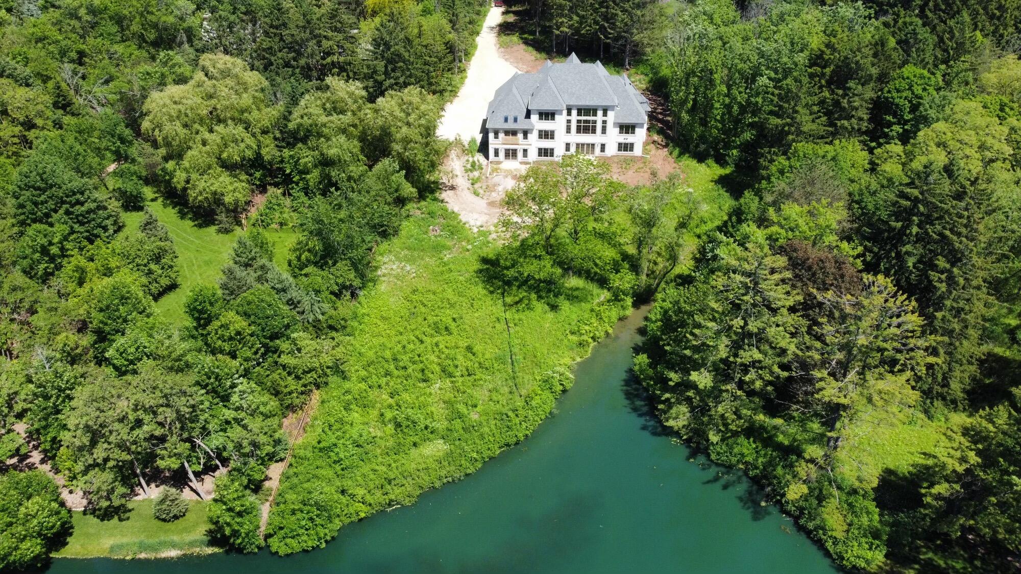Wisconsin Lake Home for sale (MLS#: 1920930) at 10031 N Range Line Rd, in Mequon, Wisconsin. (4 of 118)