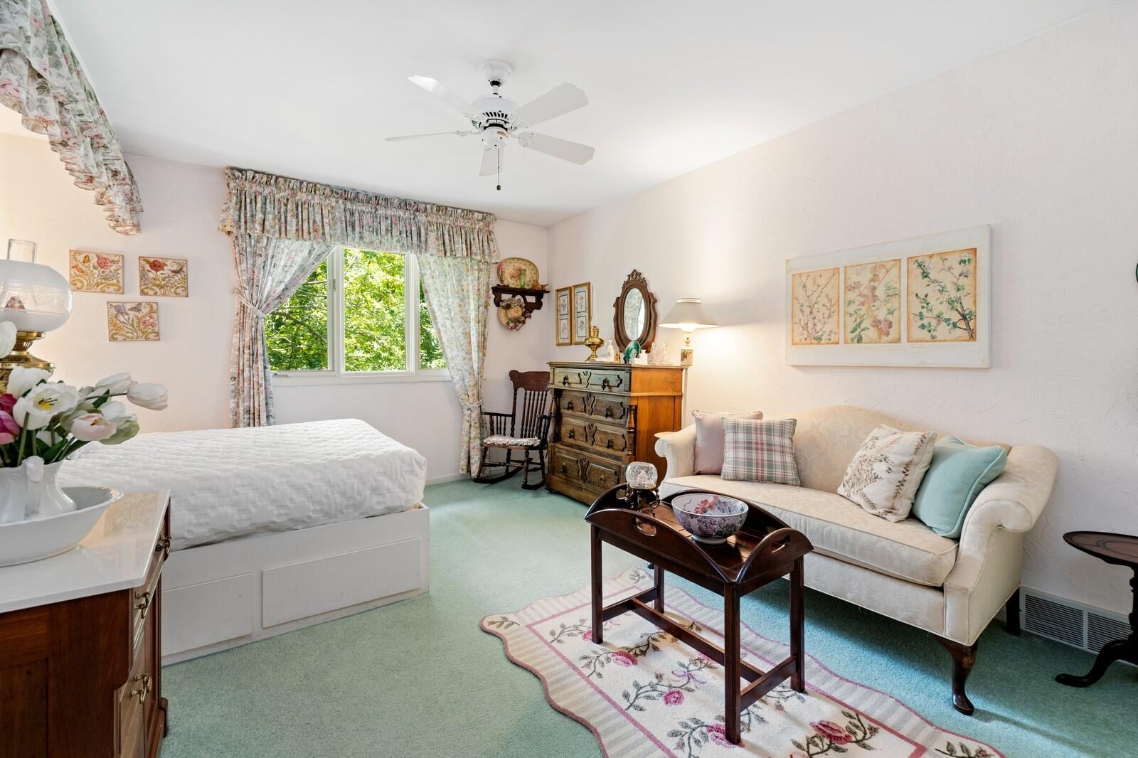 Wisconsin Lake Home for sale (MLS#: 1920977) at 982  Tarrant Dr, in Fontana, Wisconsin. (22 of 42)