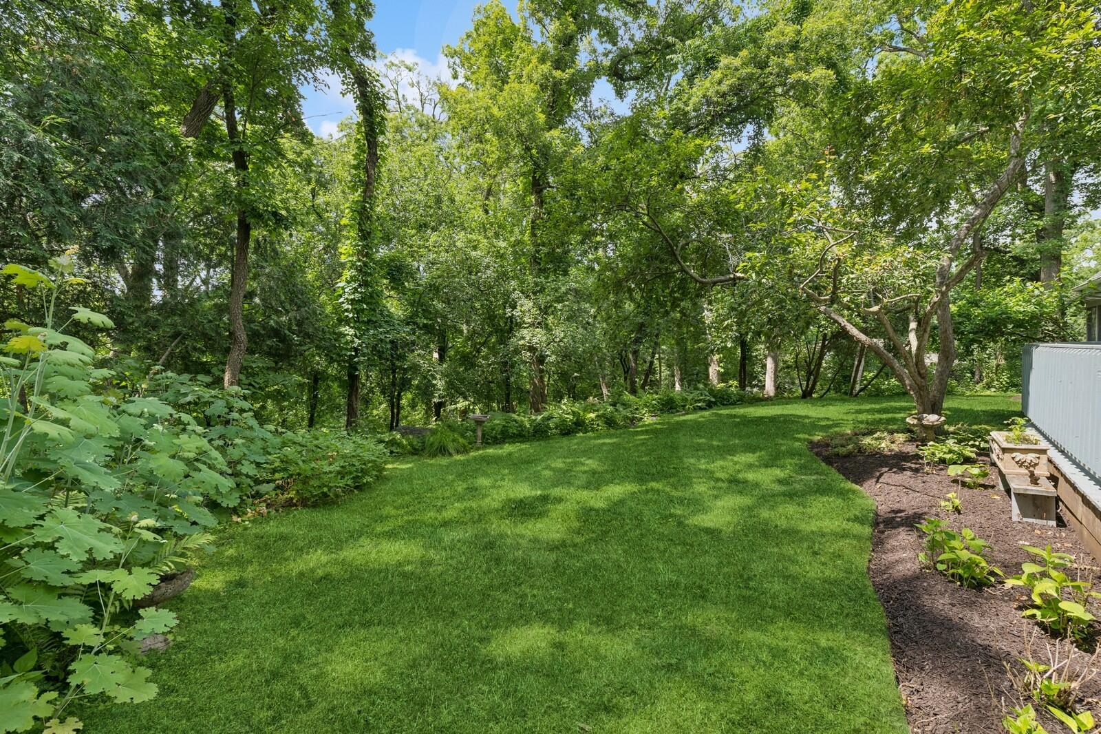 Wisconsin Lake Home for sale (MLS#: 1920977) at 982  Tarrant Dr, in Fontana, Wisconsin. (30 of 42)