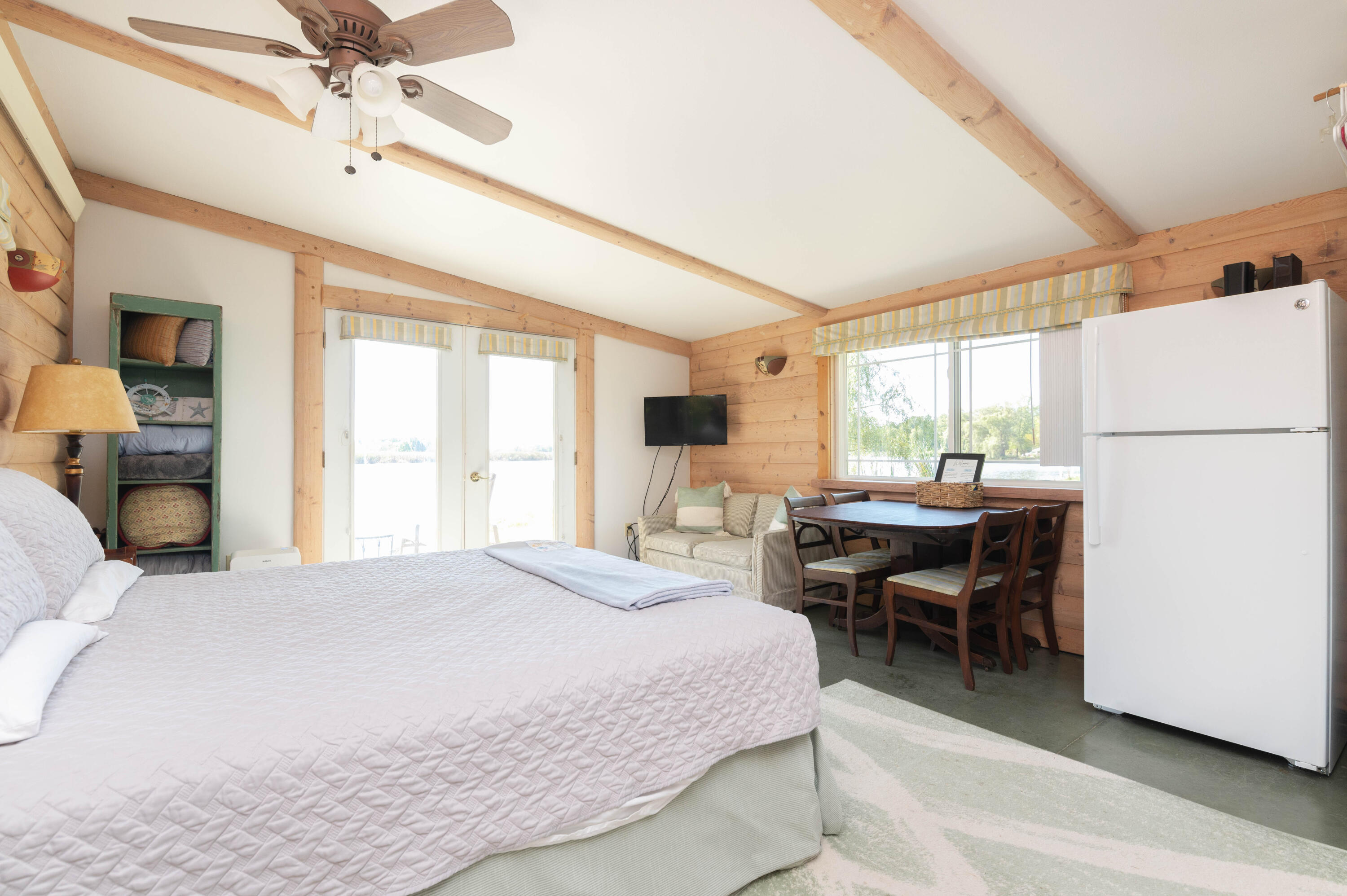 Wisconsin Lake Home for sale (MLS#: 1921017) at W4943  County Road S -, in Oak Grove, Wisconsin. (22 of 32)