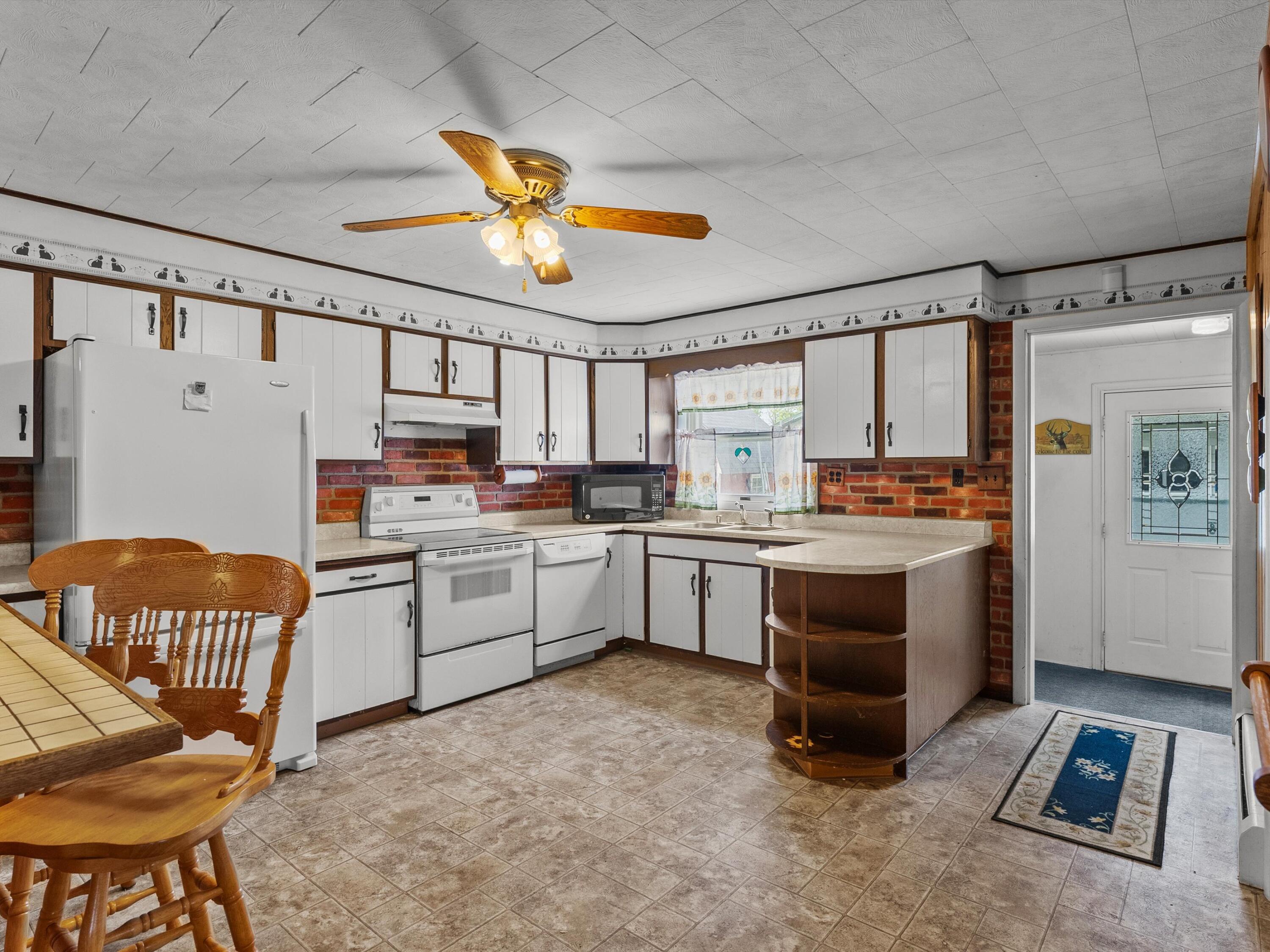 Wisconsin Lake Home for sale (MLS#: 1921061) at N2265  Brothertown Beach Rd, in Brothertown, Wisconsin. (6 of 43)