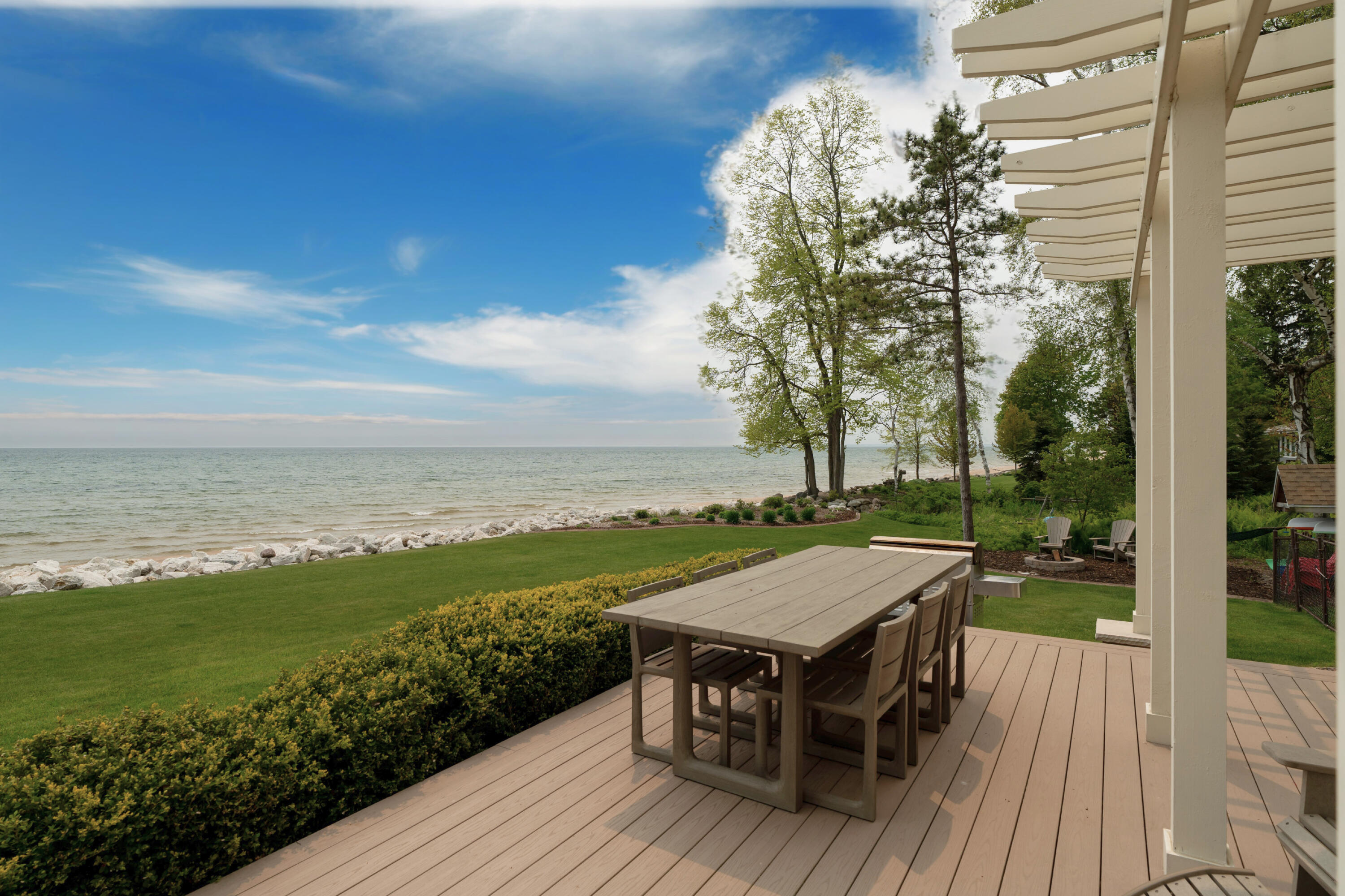 Wisconsin Lake Home for sale (MLS#: 1921082) at 5550  Cedar Beach South -, in Belgium, Wisconsin. (4 of 79)