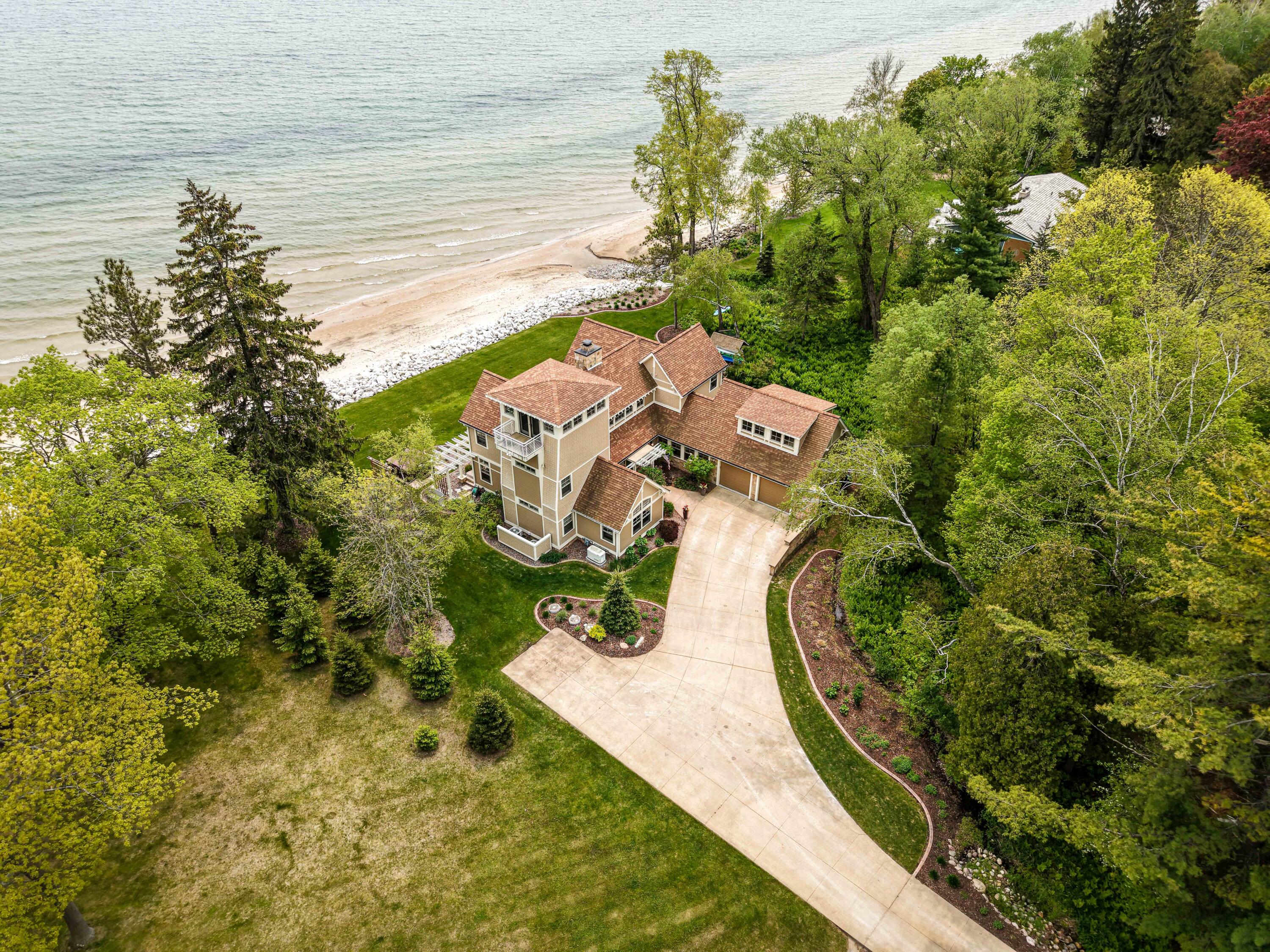 Wisconsin Lake Home for sale (MLS#: 1921082) at 5550  Cedar Beach South -, in Belgium, Wisconsin. (69 of 79)