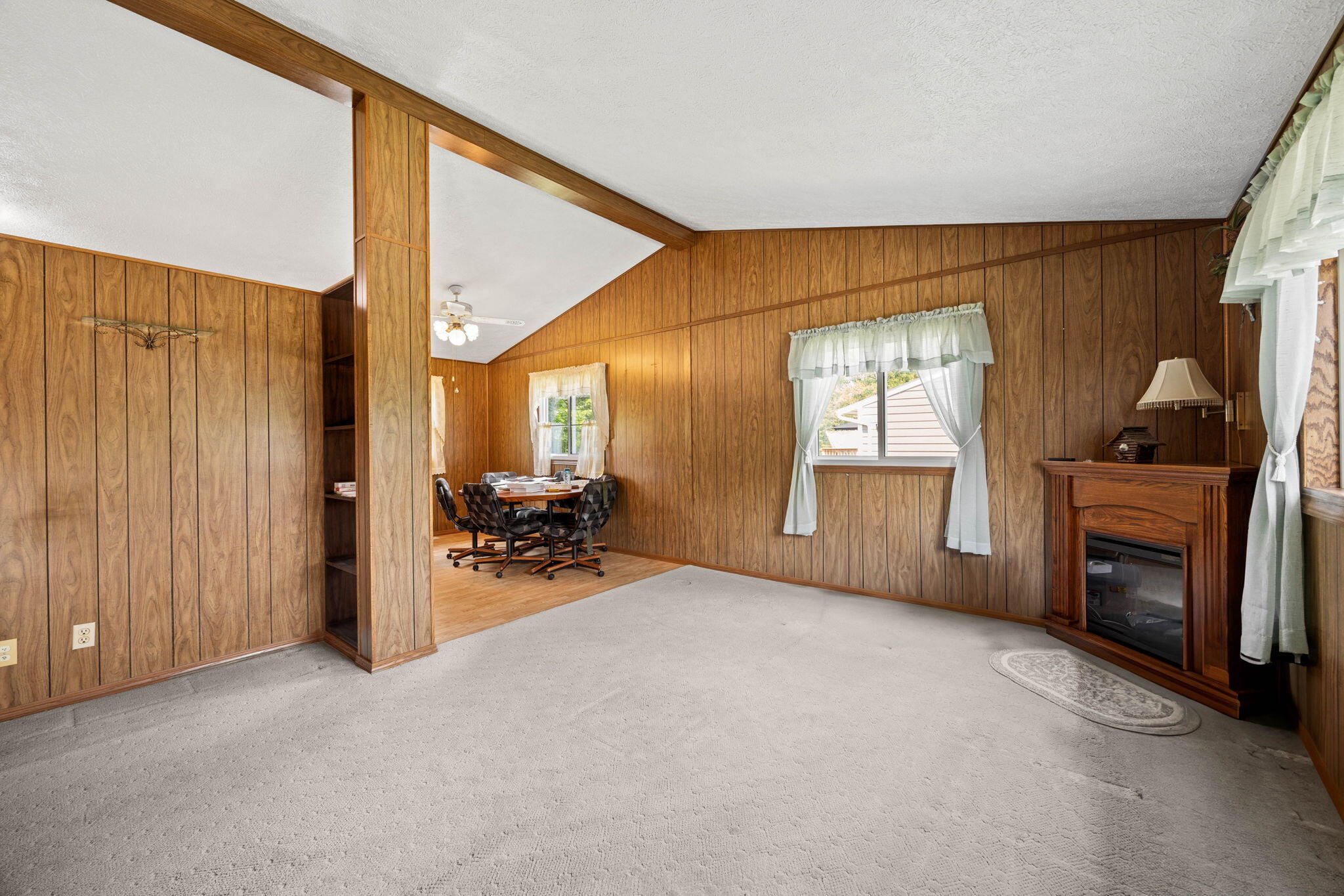 Wisconsin Lake Home for sale (MLS#: 1921132) at 266 N George St, in Whitewater, Wisconsin. (14 of 28)
