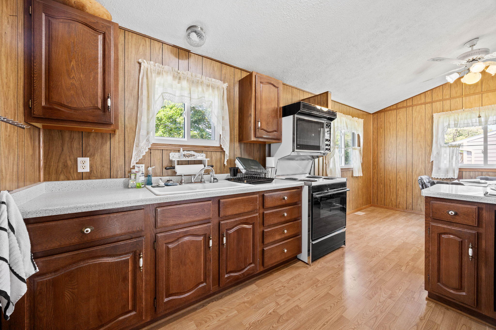 Wisconsin Lake Home for sale (MLS#: 1921132) at 266 N George St, in Whitewater, Wisconsin. (16 of 28)